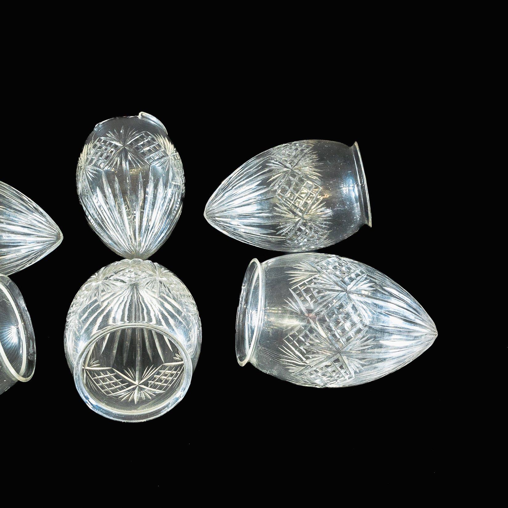 Ein Satz von sechs Ananas-Glasschirmen mit kompliziertem Design (Handgefertigt) im Angebot