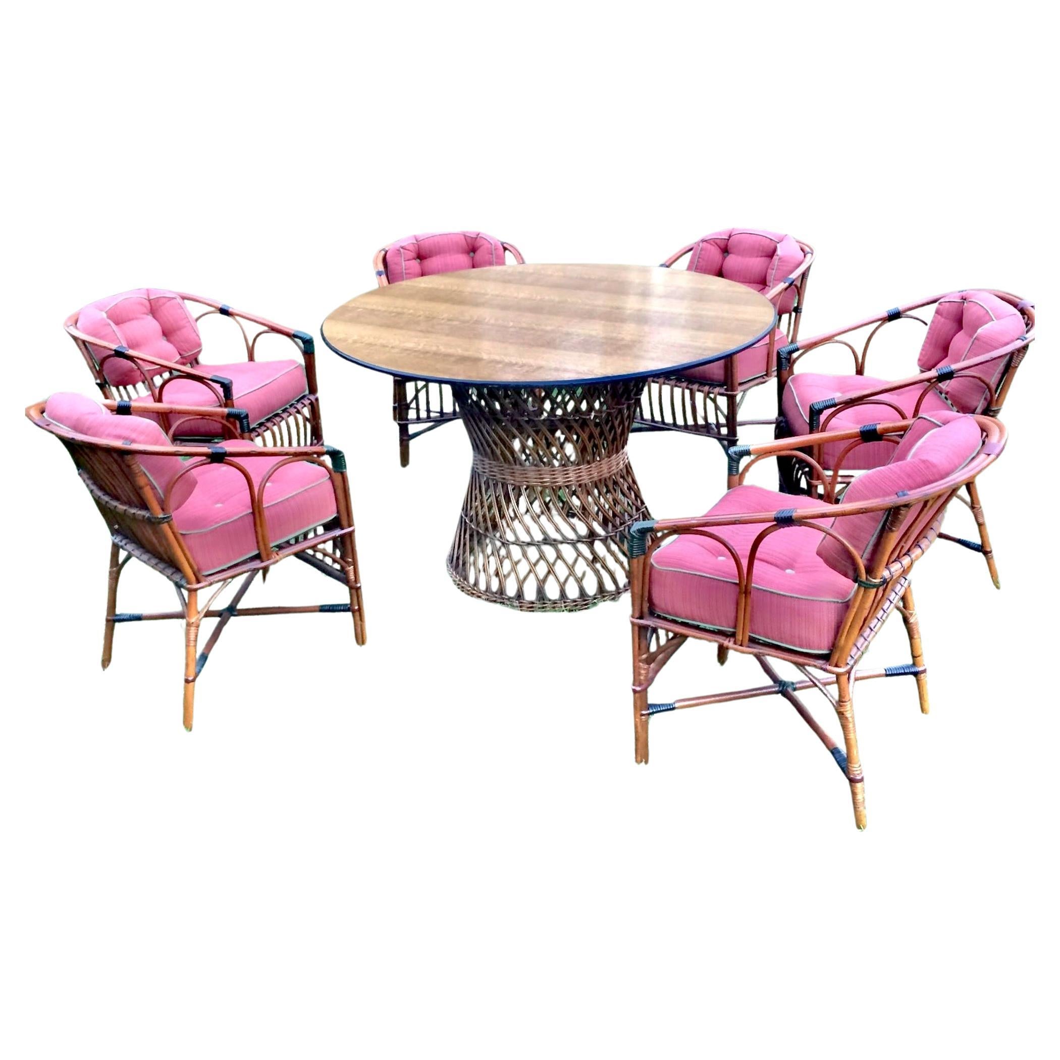 Tissu d'ameublement Ensemble de six chaises de salle à manger / accoudoirs en rotin / bentwood en vente