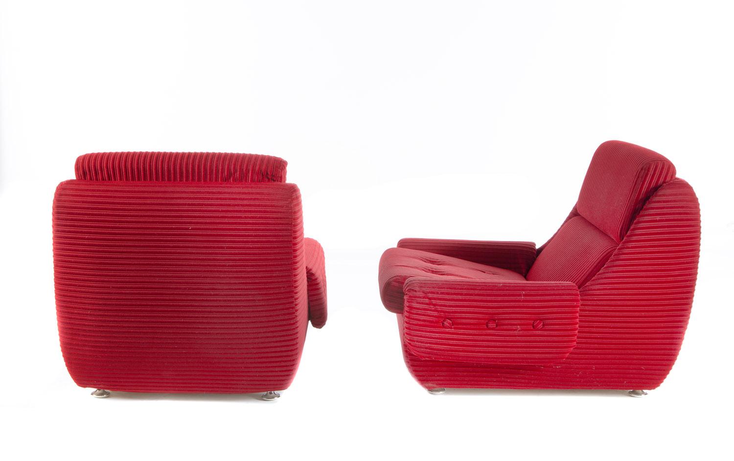 A set of Sofa and 2 Arm Chairs by Jitona Soběslav, 1970s For Sale 1
