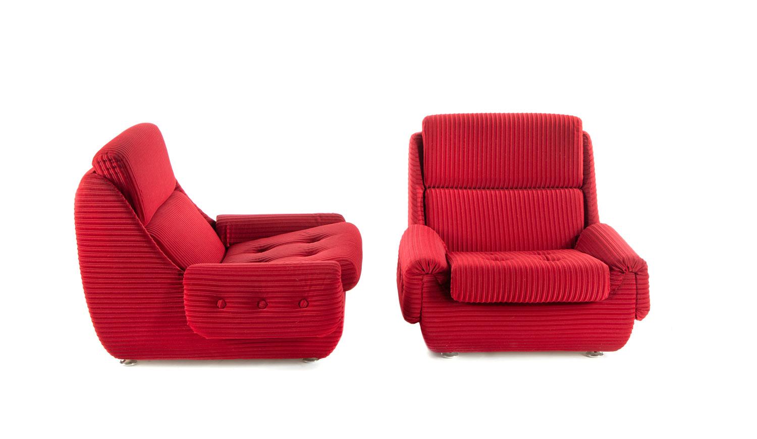 A set of Sofa and 2 Arm Chairs by Jitona Soběslav, 1970s For Sale 2