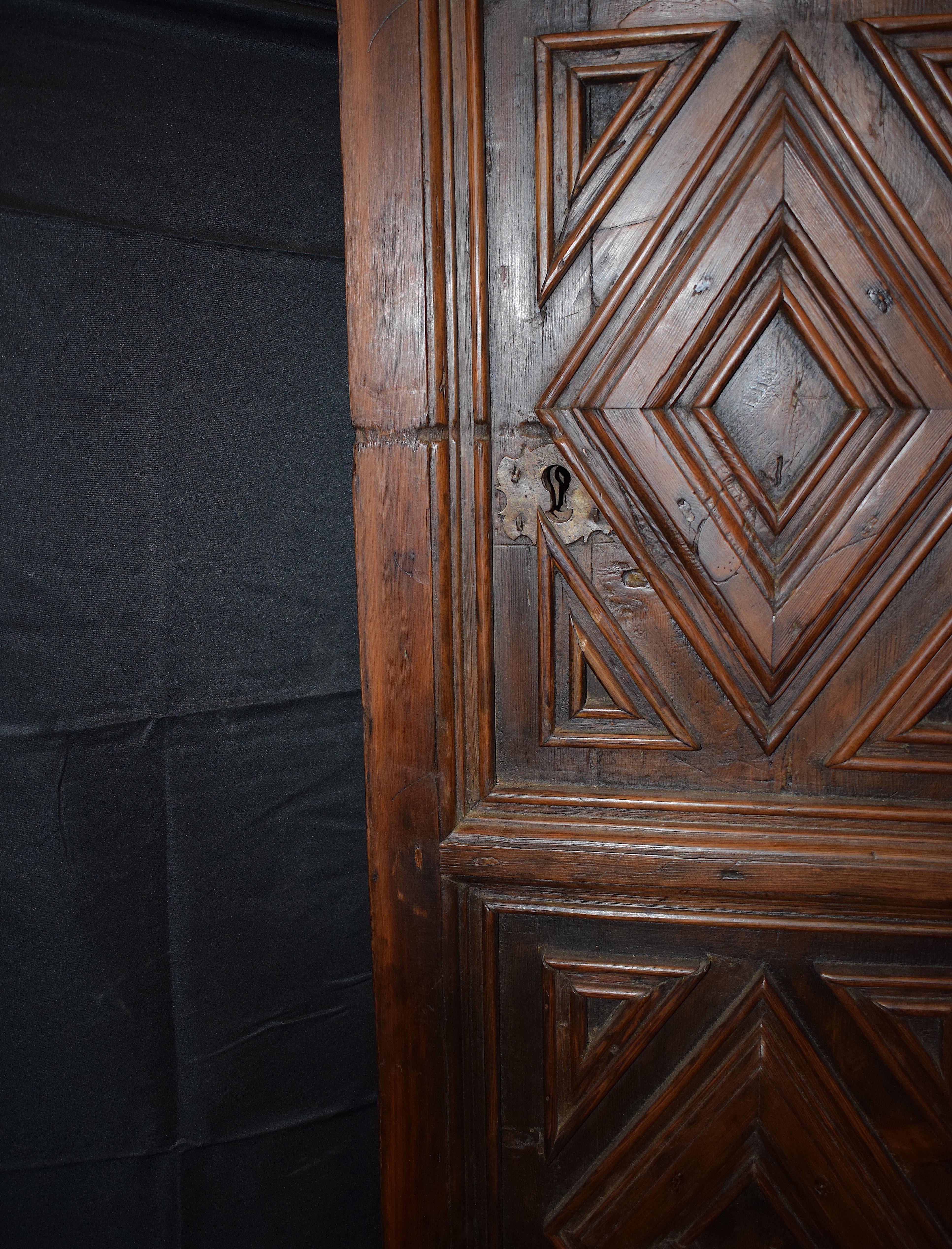 Set of Spanish Colonial Mesquite Solid Wood Doors, 19th Century 4