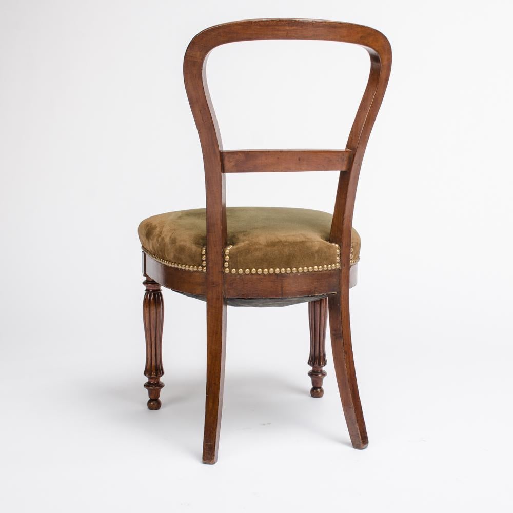 Set of Ten 19th Century Irish Walnut Dining Chairs In Good Condition In Philadelphia, PA
