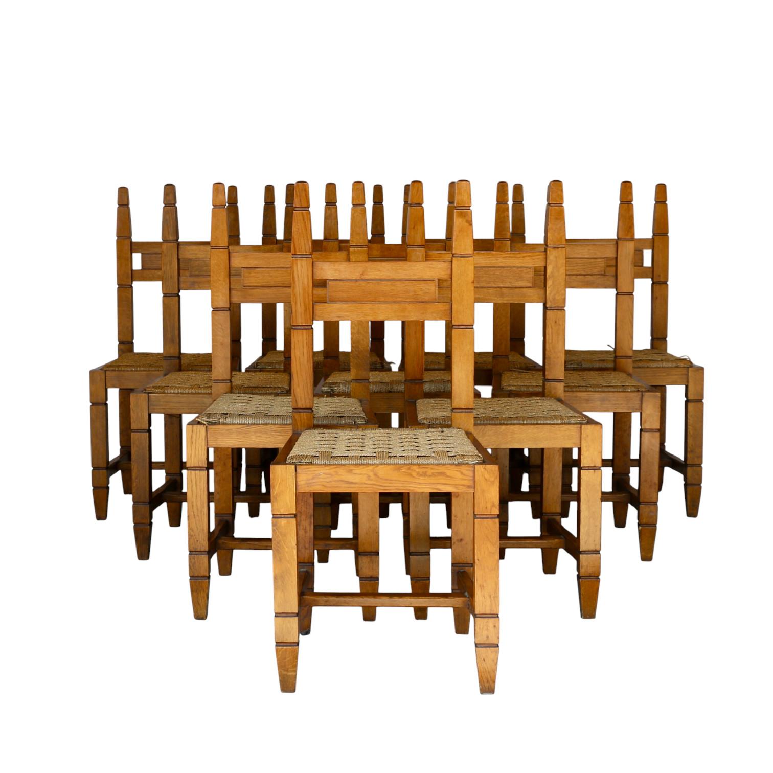italien Un ensemble de dix chaises. Italie années 40. en vente