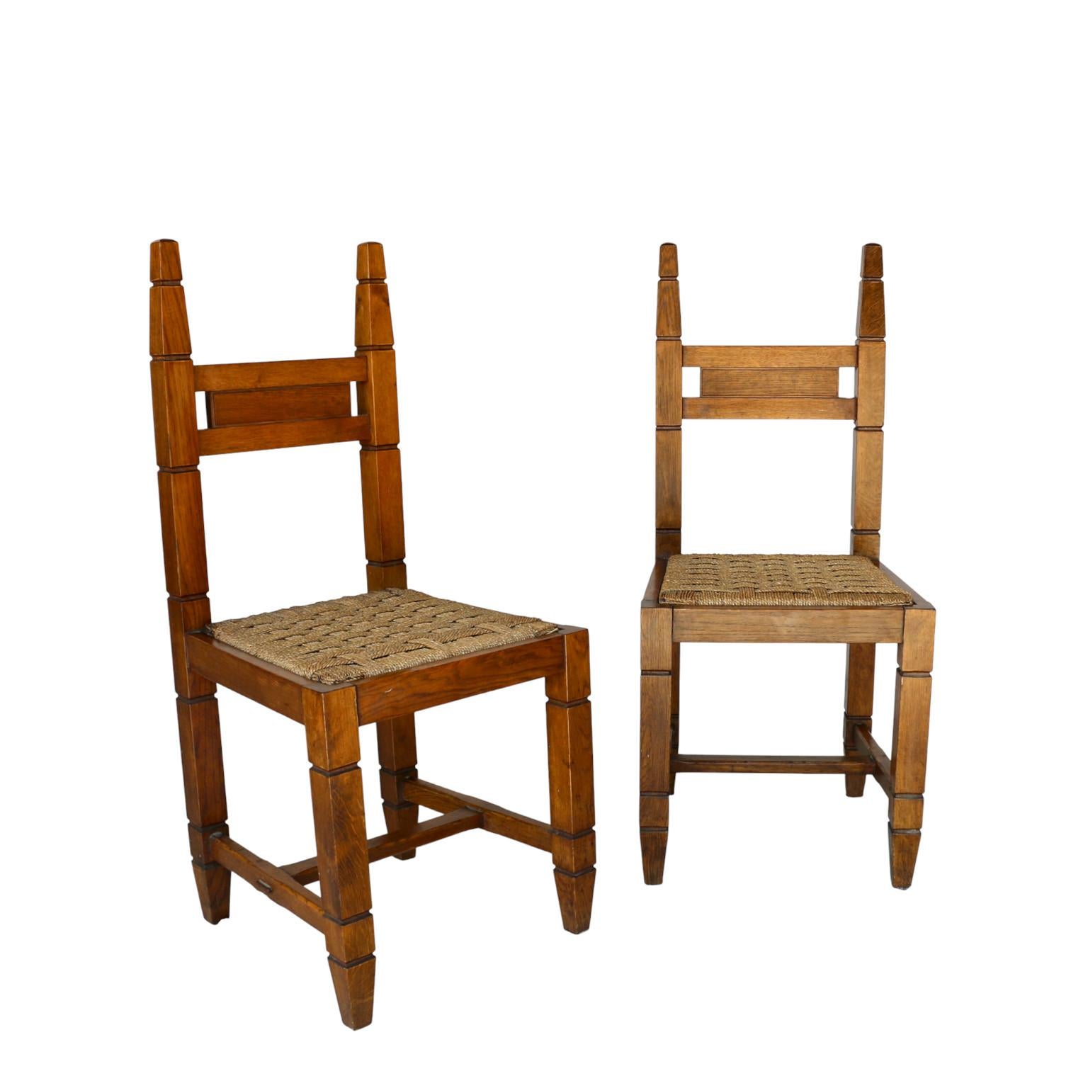 Milieu du XXe siècle Un ensemble de dix chaises. Italie années 40. en vente