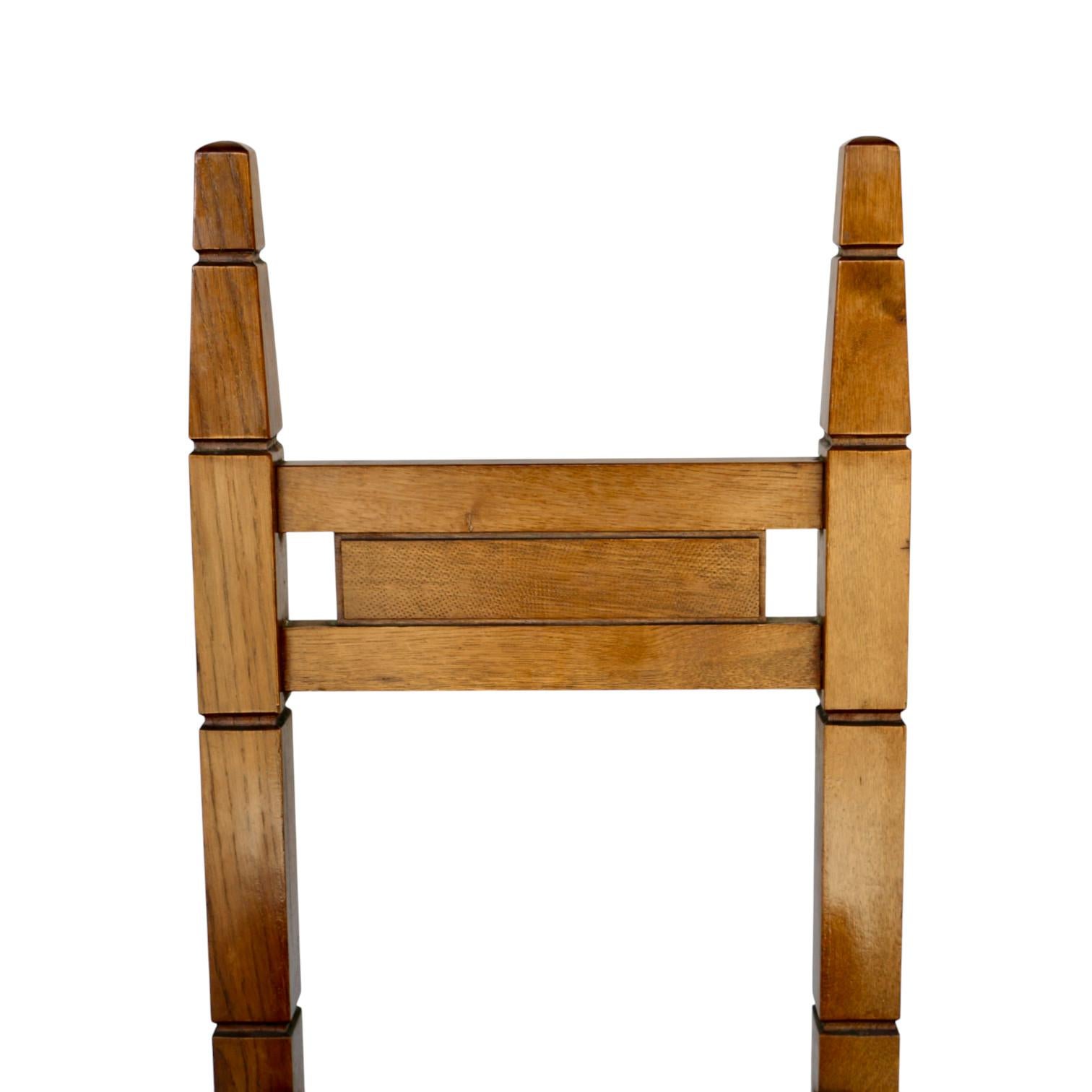 Un ensemble de dix chaises. Italie années 40. en vente 2