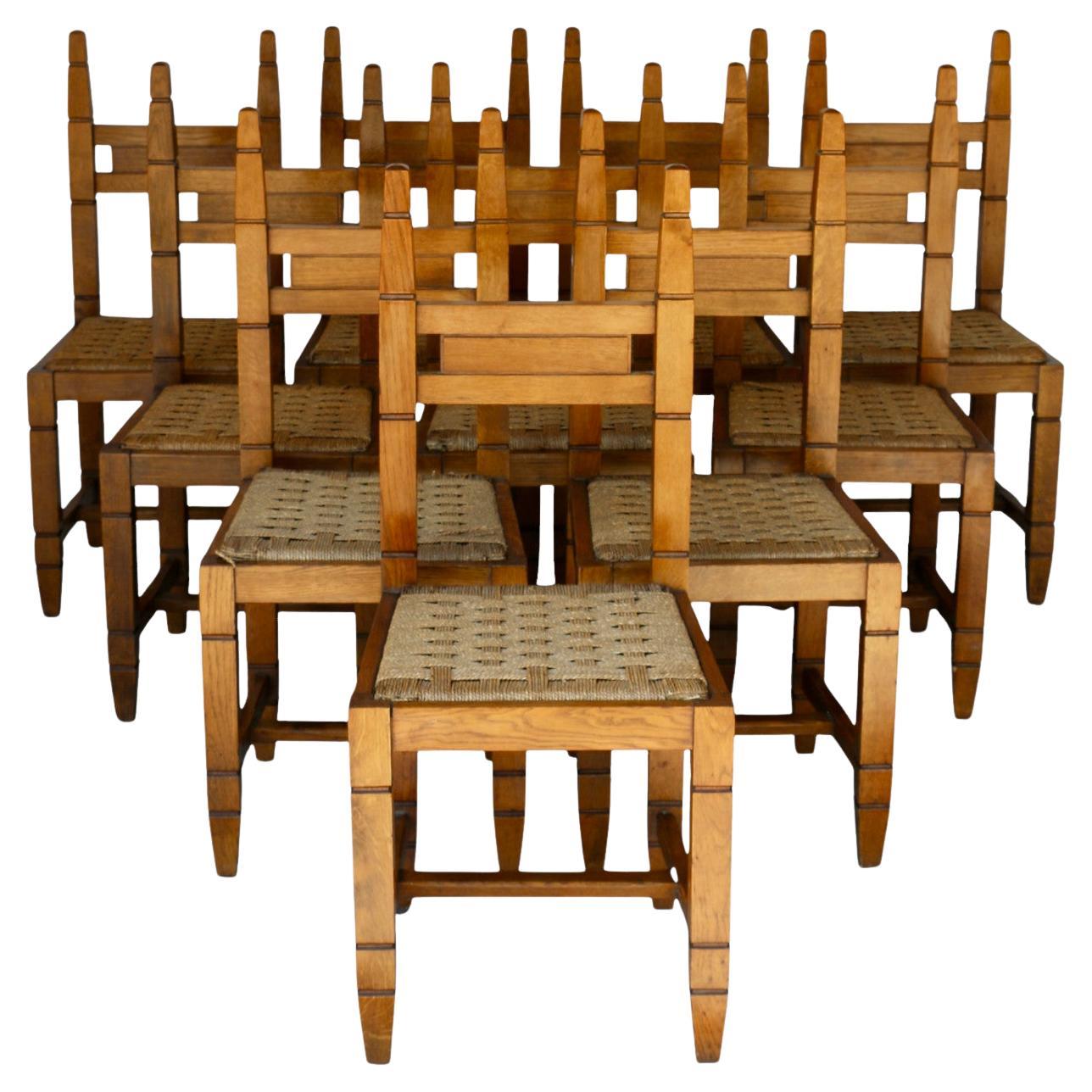 Un ensemble de dix chaises. Italie années 40. en vente