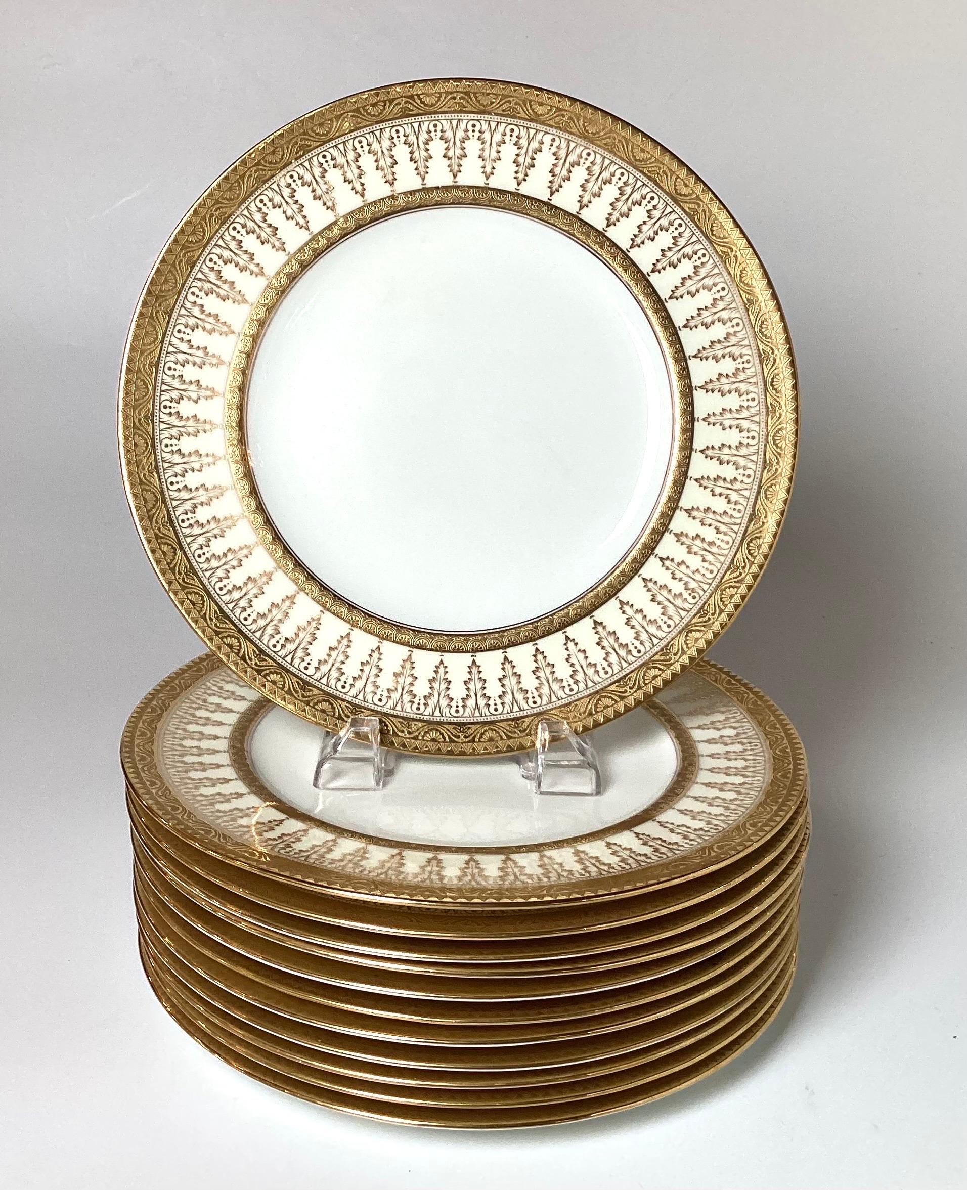 Édouardien Ensemble de dix assiettes de service anglaises incrustées d'or pour Tiffany & Co.
