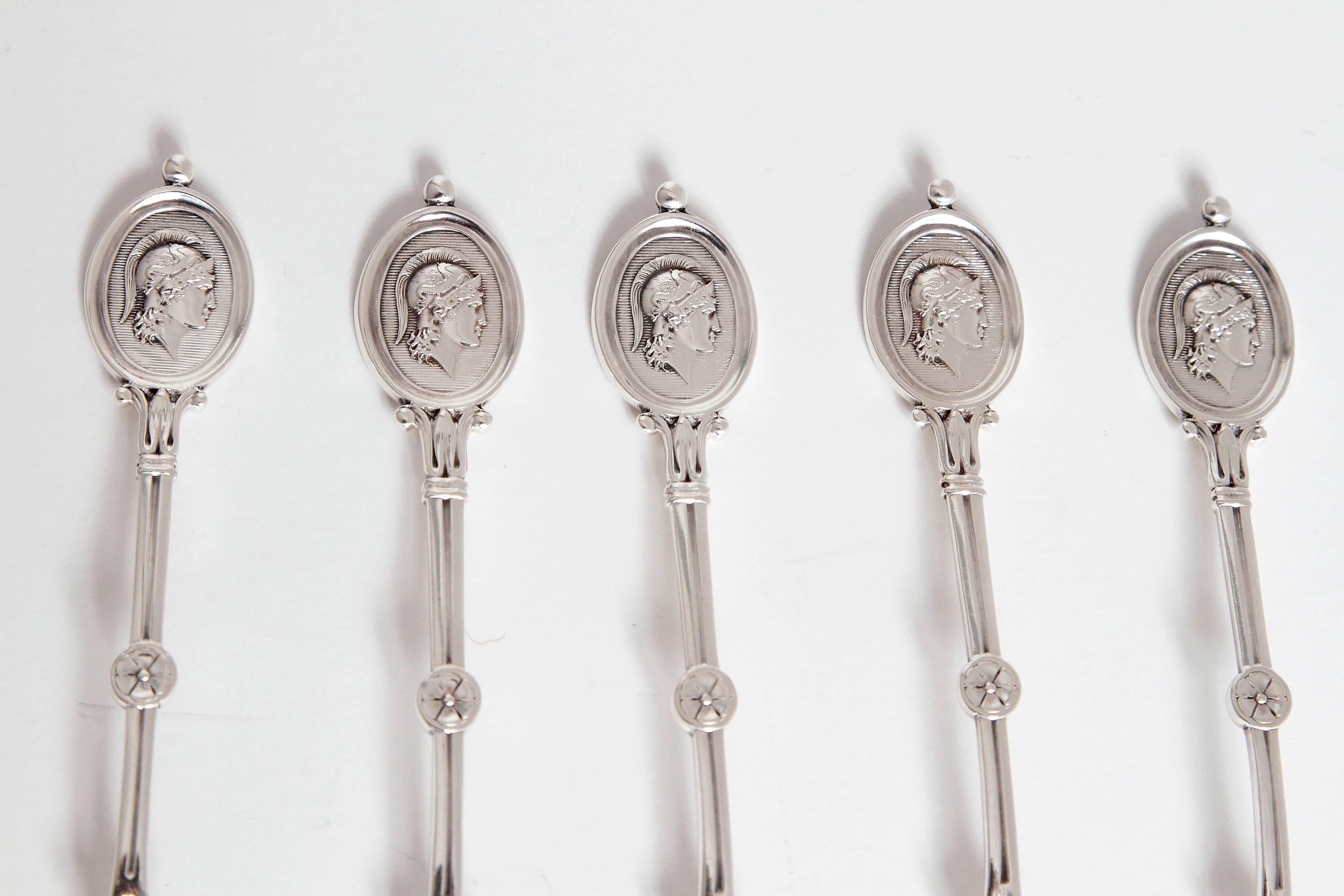 A set of 10 sterling teaspoons in the Medallion pattern by Hotchkiss & Schreuder. The retailer was Ball Black & Company, New York, circa 1870.
Marks: Patent 925, Ball Black & Co.