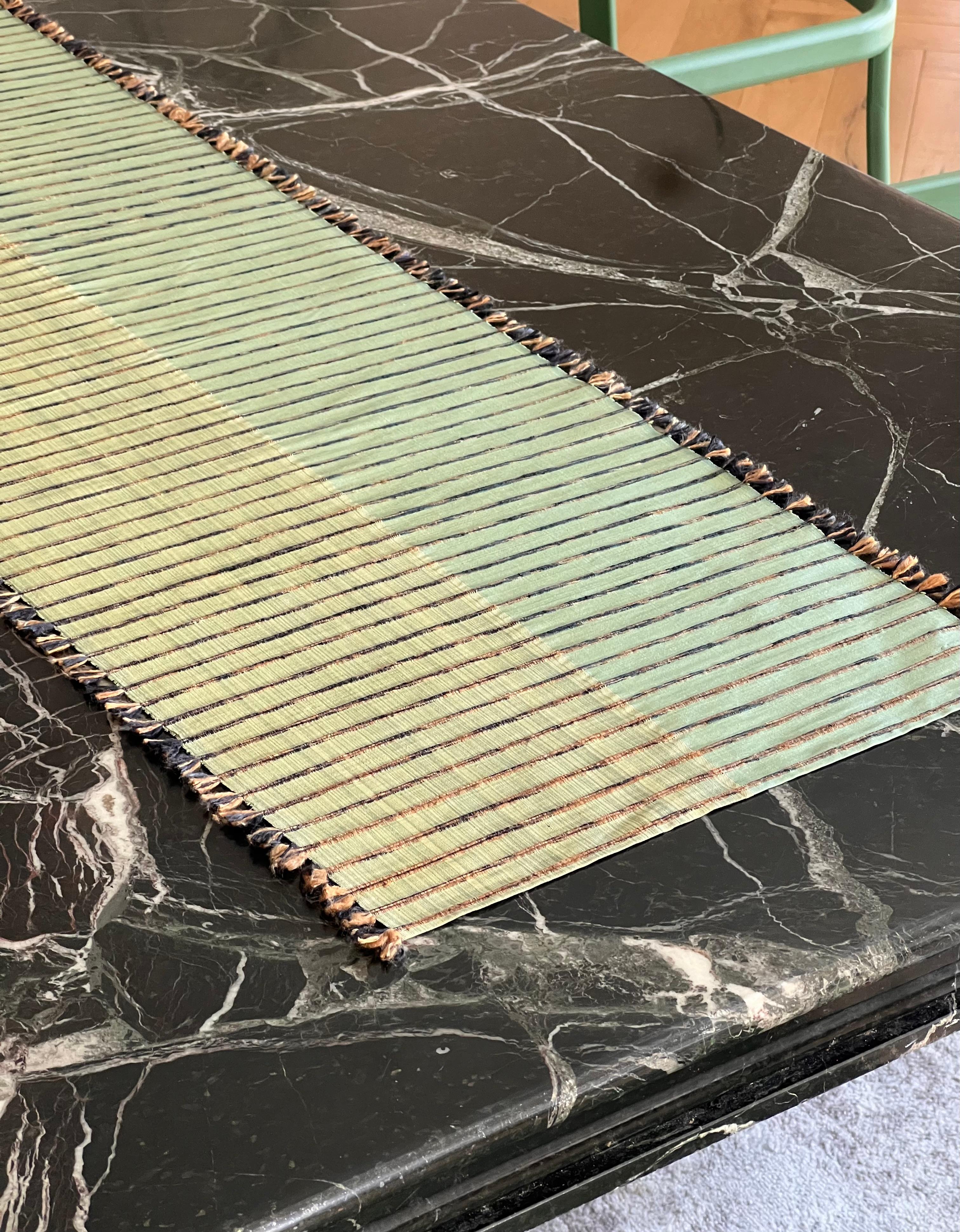 Ensemble de matelas et de patins en soie thaïlandaise, début du 21e siècle en vente 11