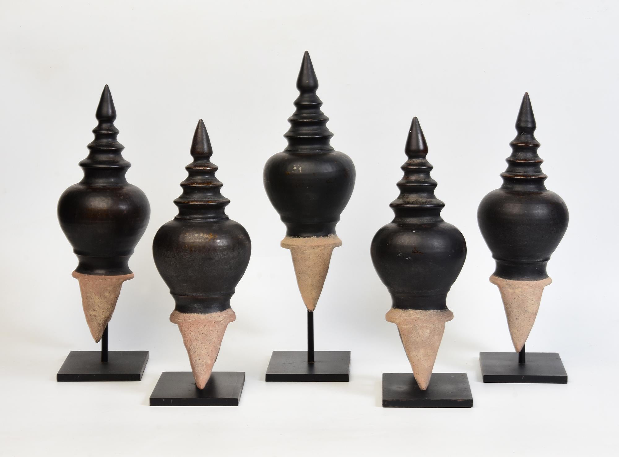 A Set of Thai Stoneware Ceramic Roof Ridge Decoration For Sale 5