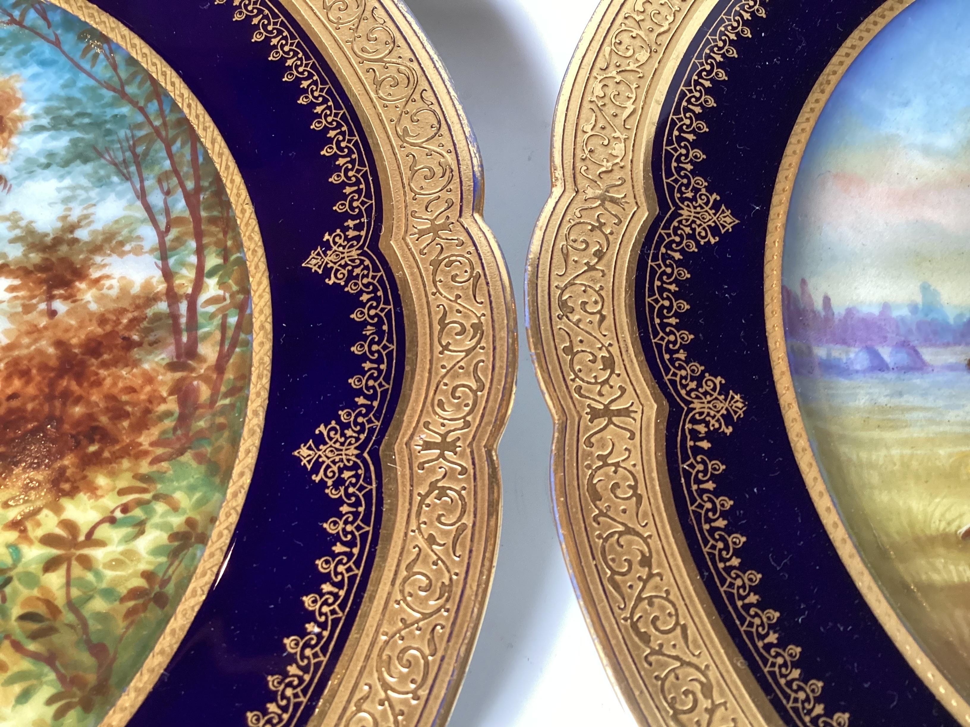 Ensemble de trois assiettes de cabinet en porcelaine de Sèvres des années 1840 en vente 4