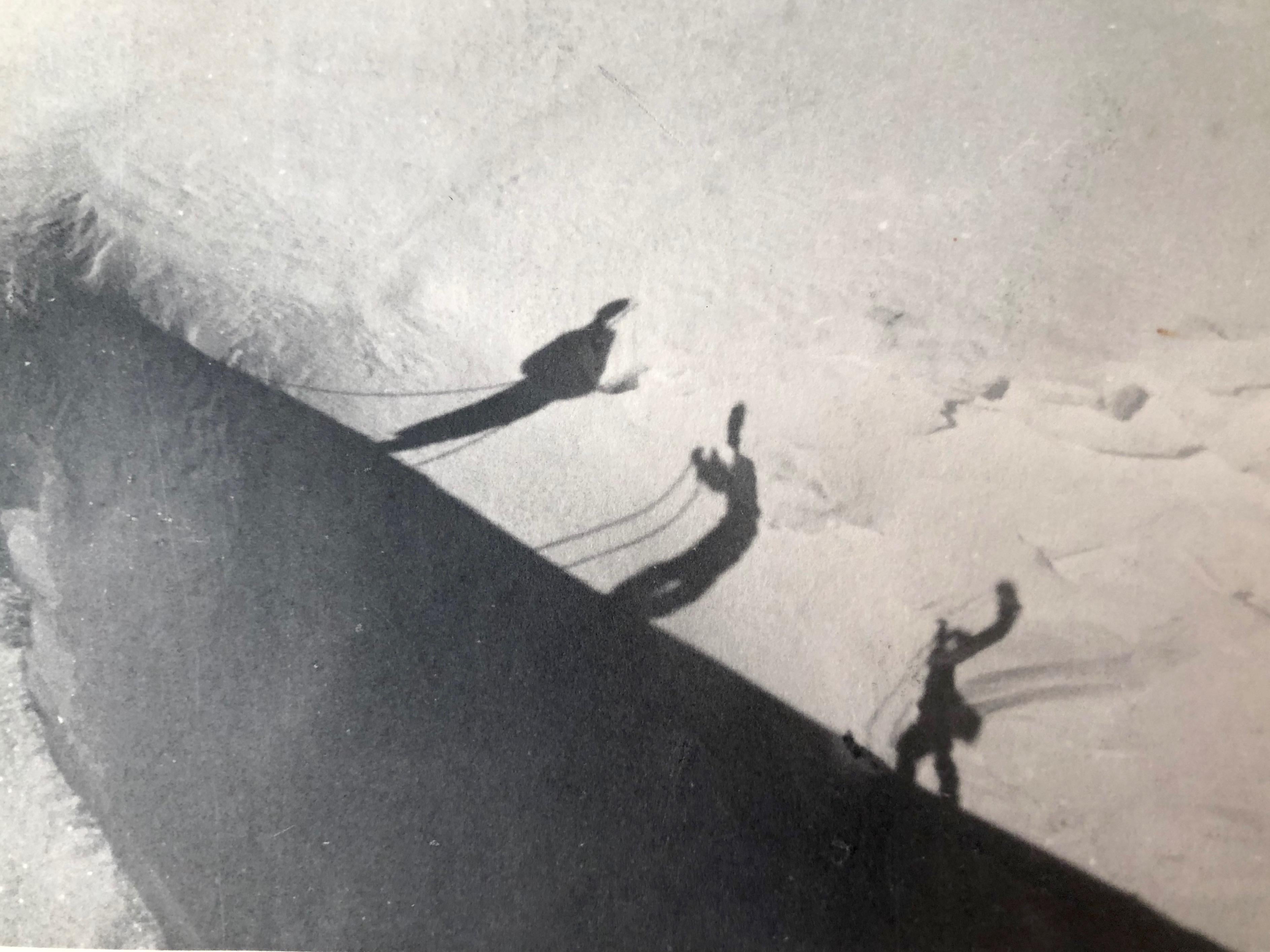 Ein schöner Satz von drei Kunstfotografien von Fritz Grögl aus dem Jahr 1932. Grögl gewann die Silbermedaille für hervorragende künstlerische Fotografie
im Jahr 1932 von der österreichischen Regierung. Diese Fotogruppe war Teil einer Ausstellung,