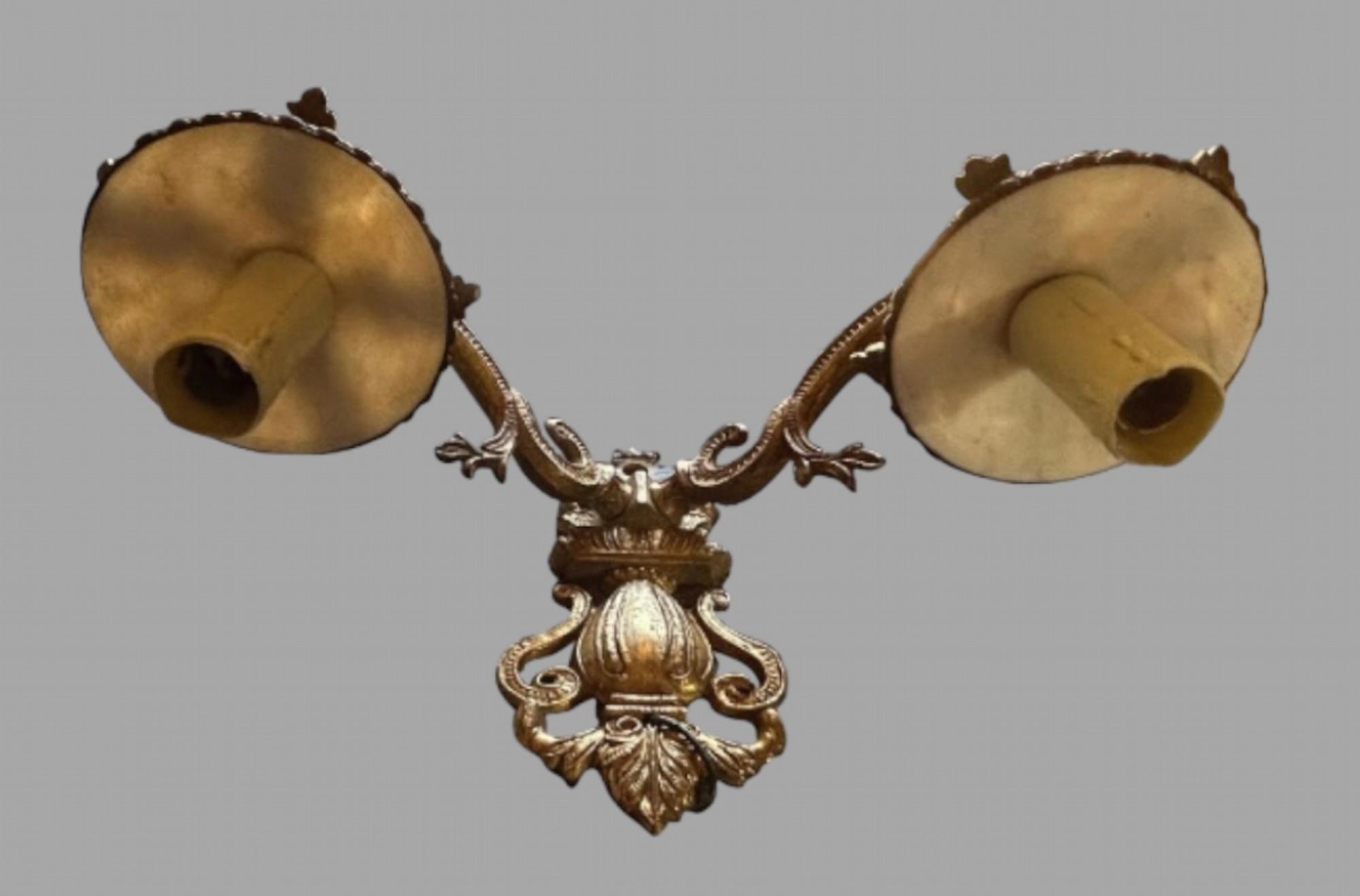 A set of three brass mid-C20th European two branch wall lights In Good Condition For Sale In Pewsey, GB