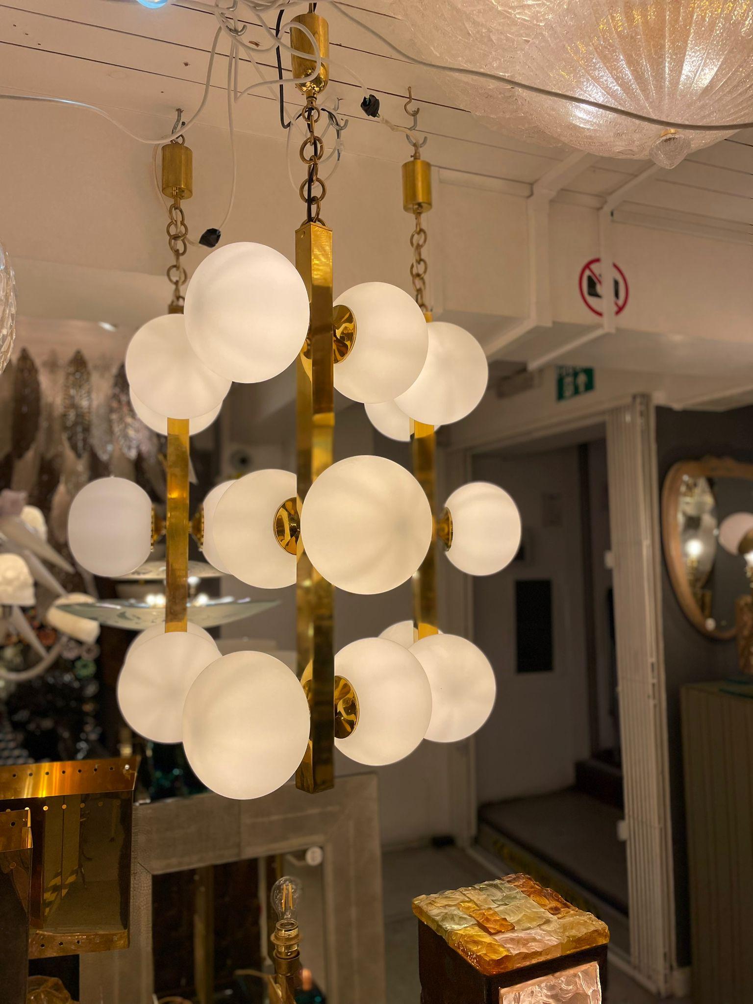 Set of Three Chandeliers in Brass, Italy, 1960s In Good Condition In London, GB