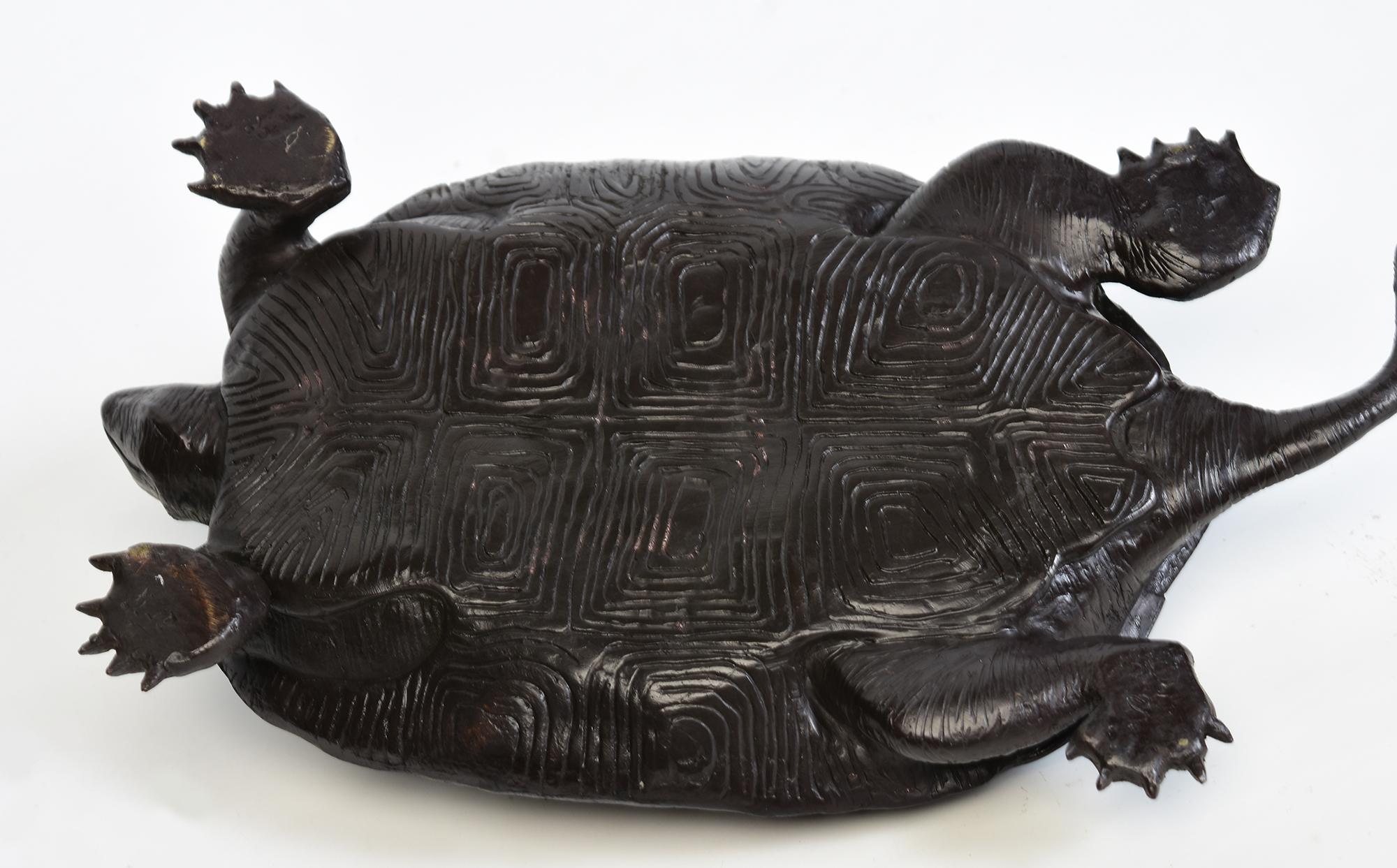 A Set of Three Finely Cast Asian Bronze Turtles For Sale 9