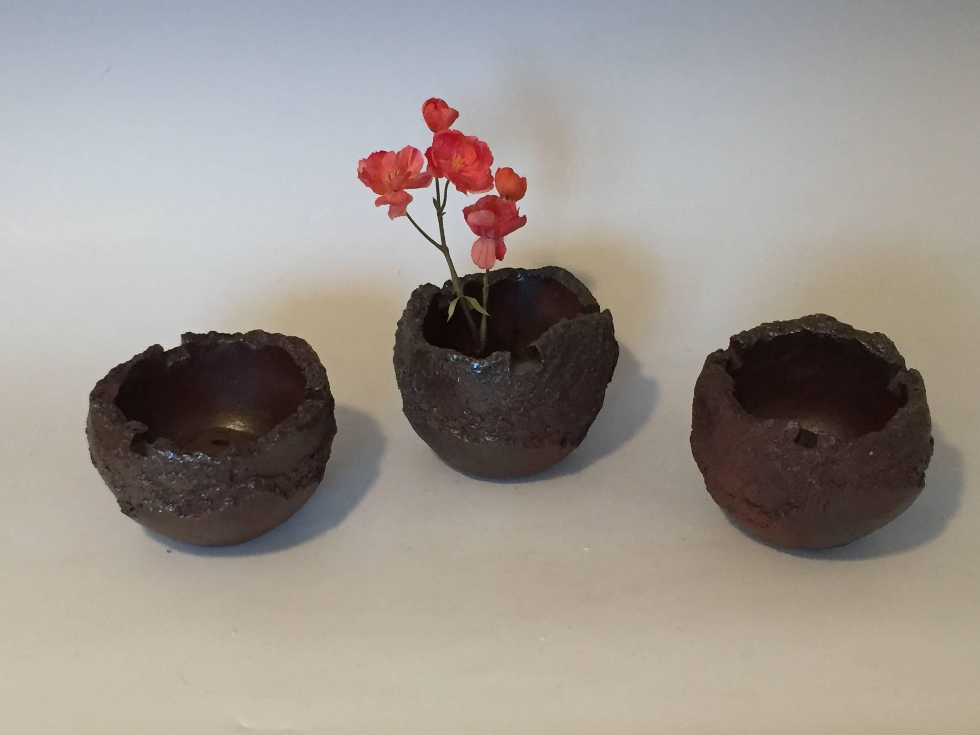 Contemporary Set of Three Handmade Ceramic Flower Bowls For Sale