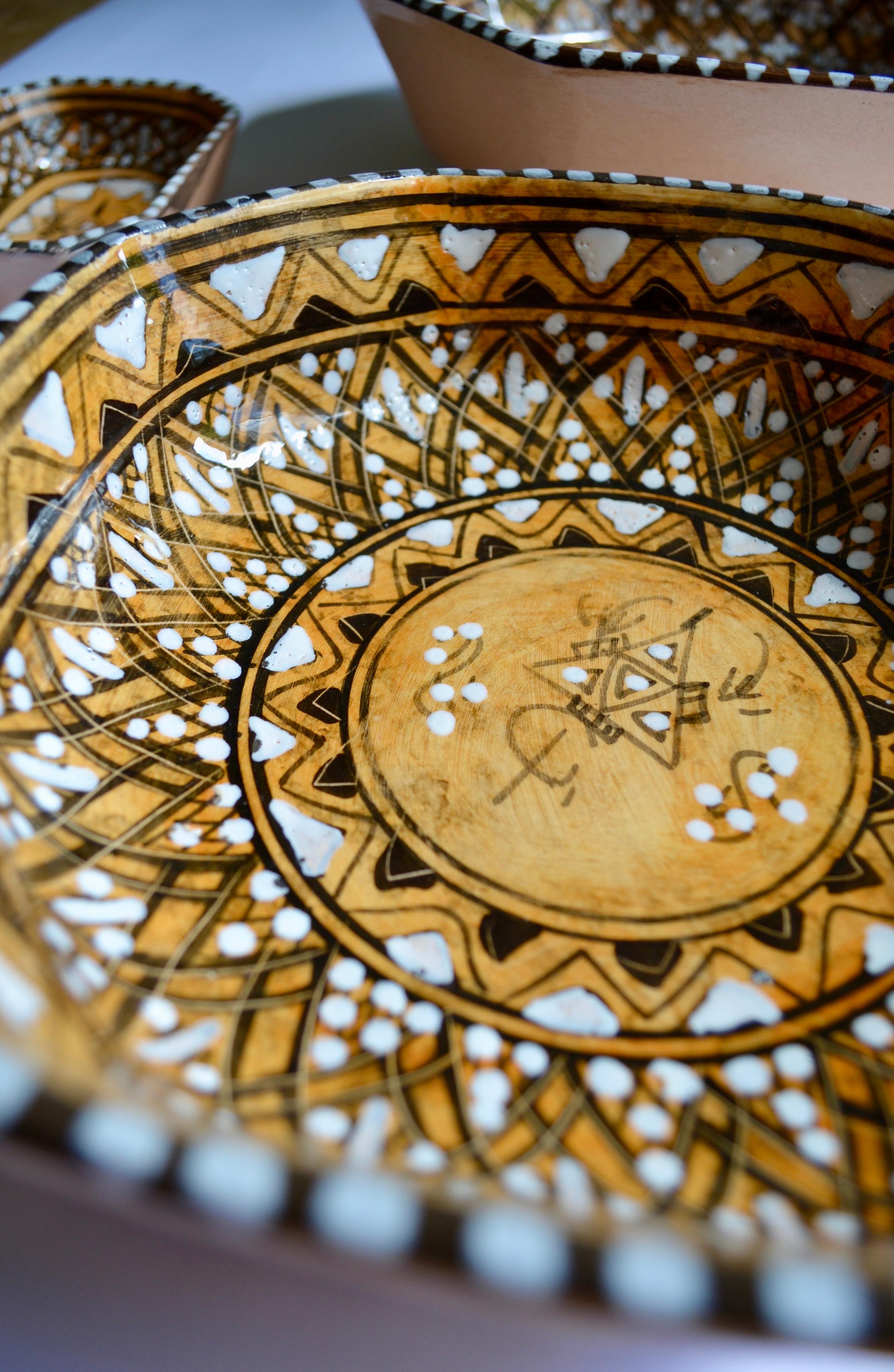 A set of three Moroccan ceramic pieces dating from the mid-20th century (Keramik) im Angebot