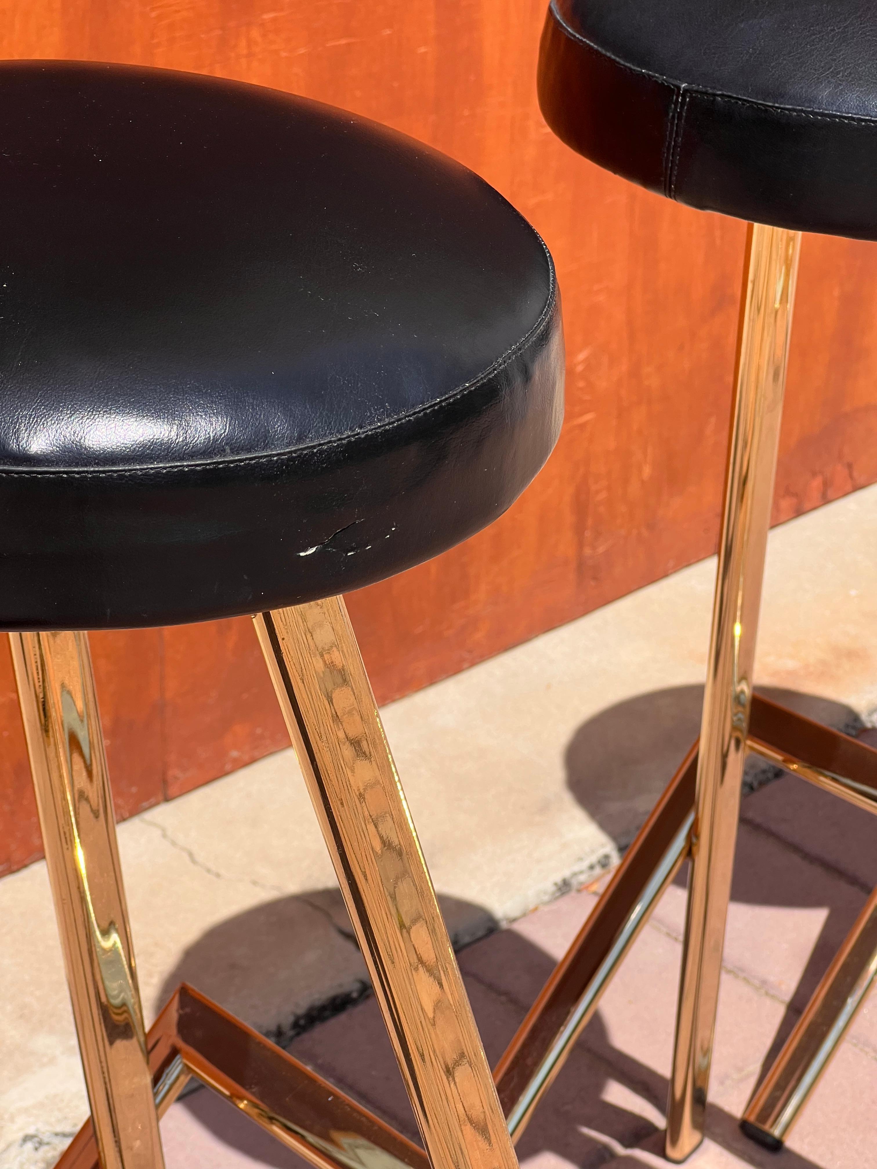 A set of three postmodern bar stools by Martin, late 20th century For Sale 6