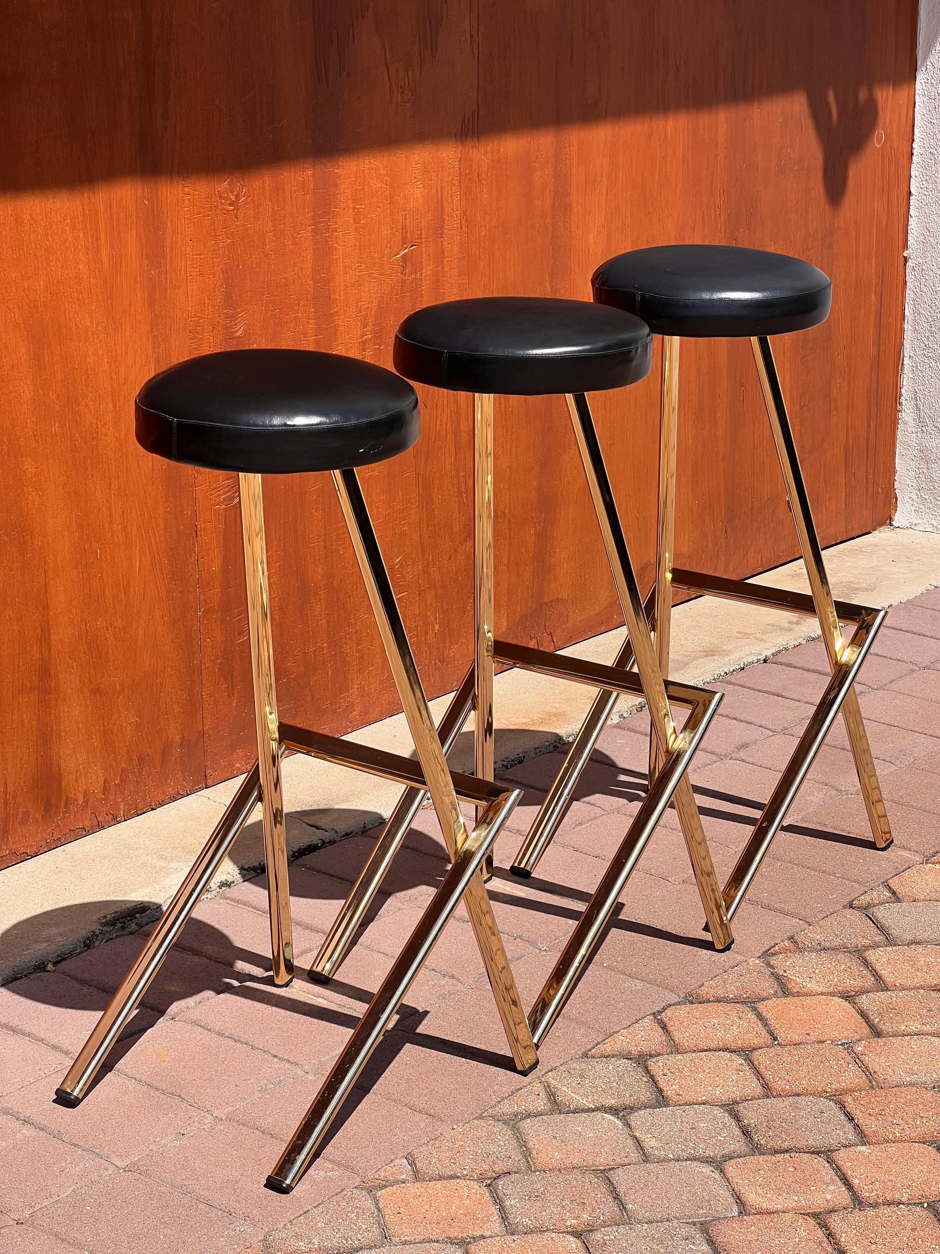 A set of three postmodern bar stools by Martin, late 20th century For Sale 9