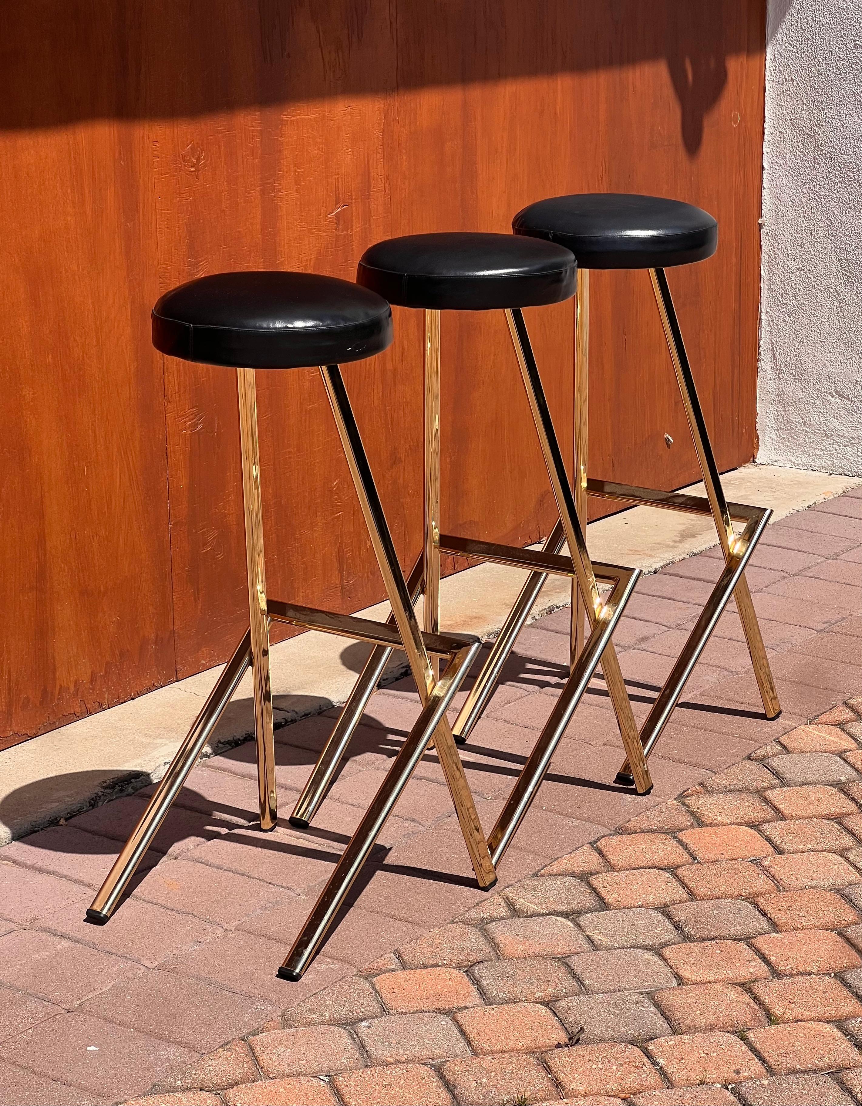 A set of three postmodern bar stools by Martin, late 20th century For Sale 11