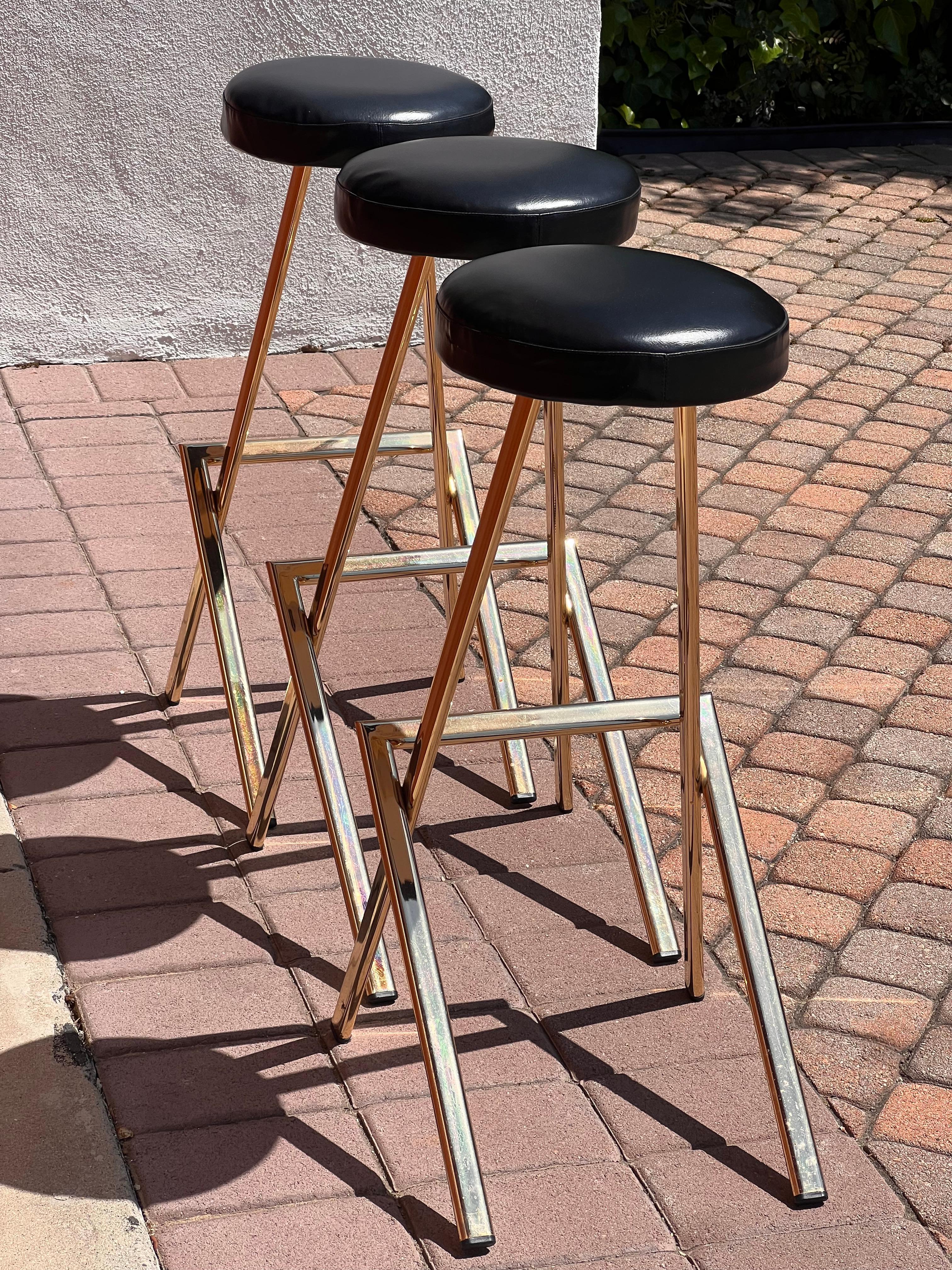 A set of three postmodern bar stools by Martin, late 20th century For Sale 13