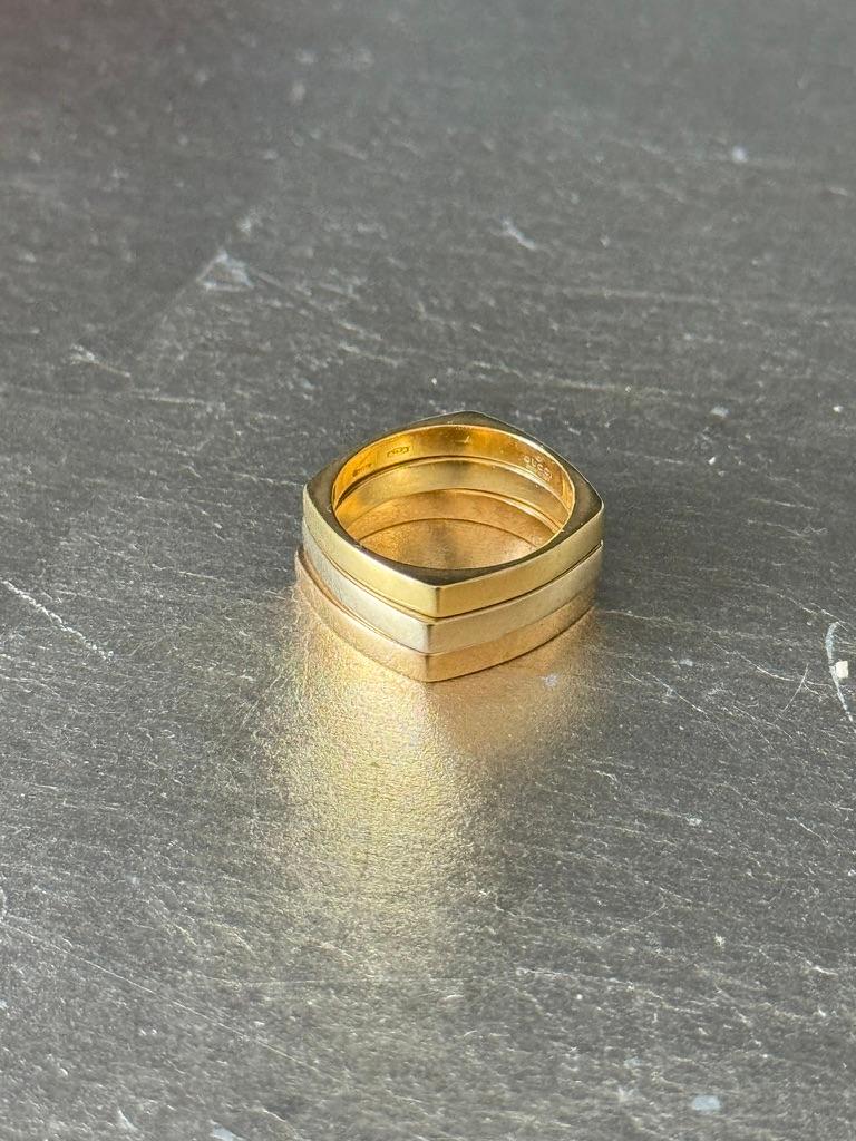Ein Satz dreifarbiger Goldringe, von Gucci für Damen oder Herren im Angebot