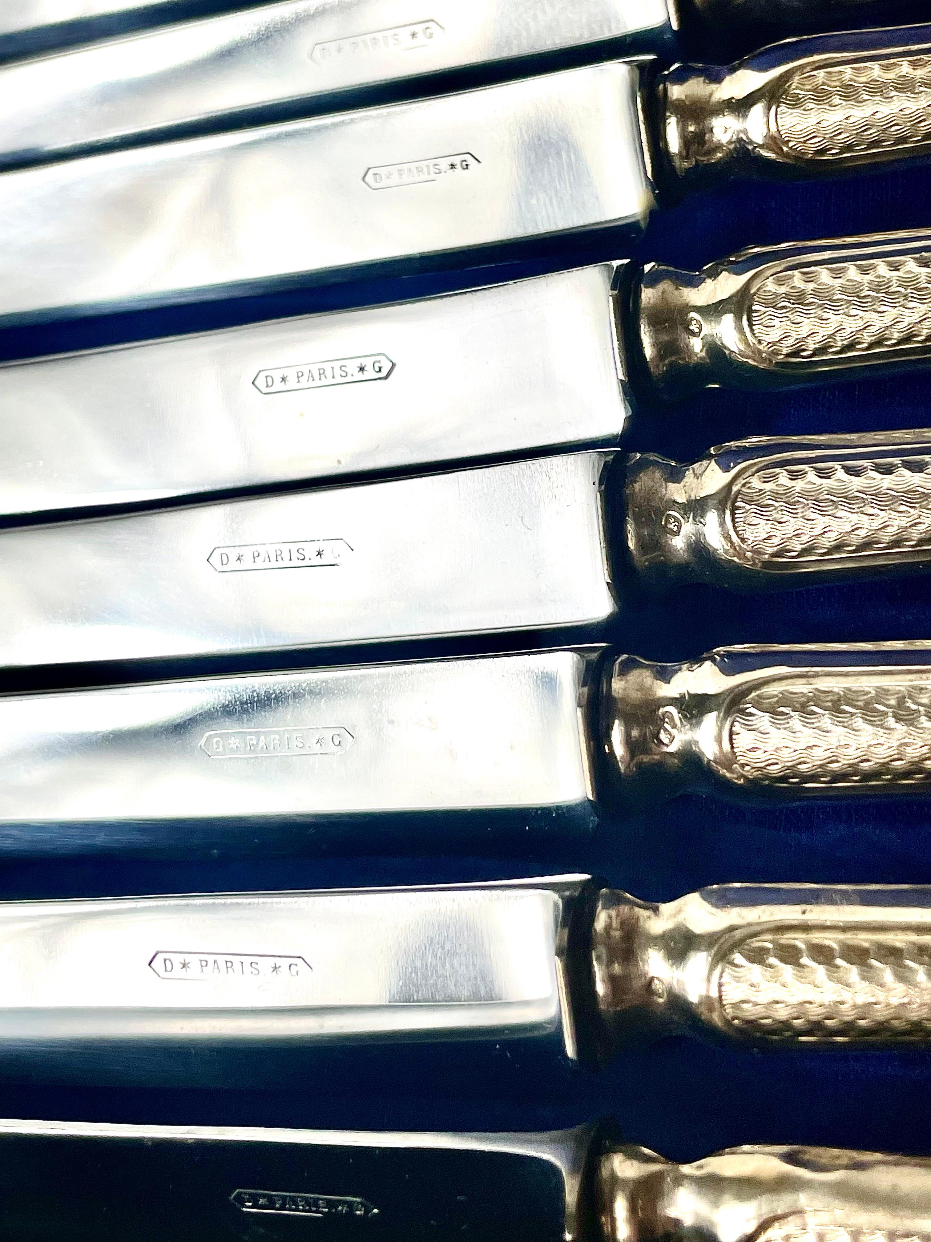 Set of Twelve Antique Sterling Silver 'Entremet' Knives In Good Condition For Sale In LA CIOTAT, FR
