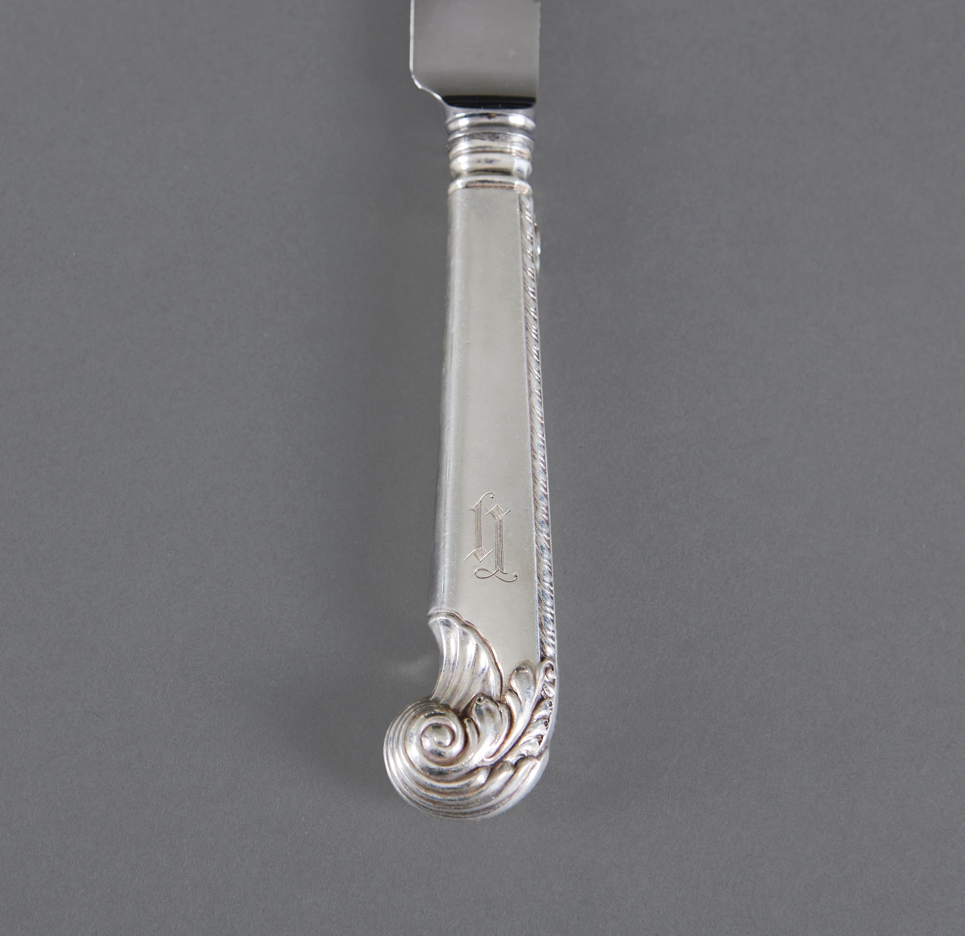Juego de doce cuchillos con empuñadura de pistola de plata de ley en Bueno estado para la venta en London, GB