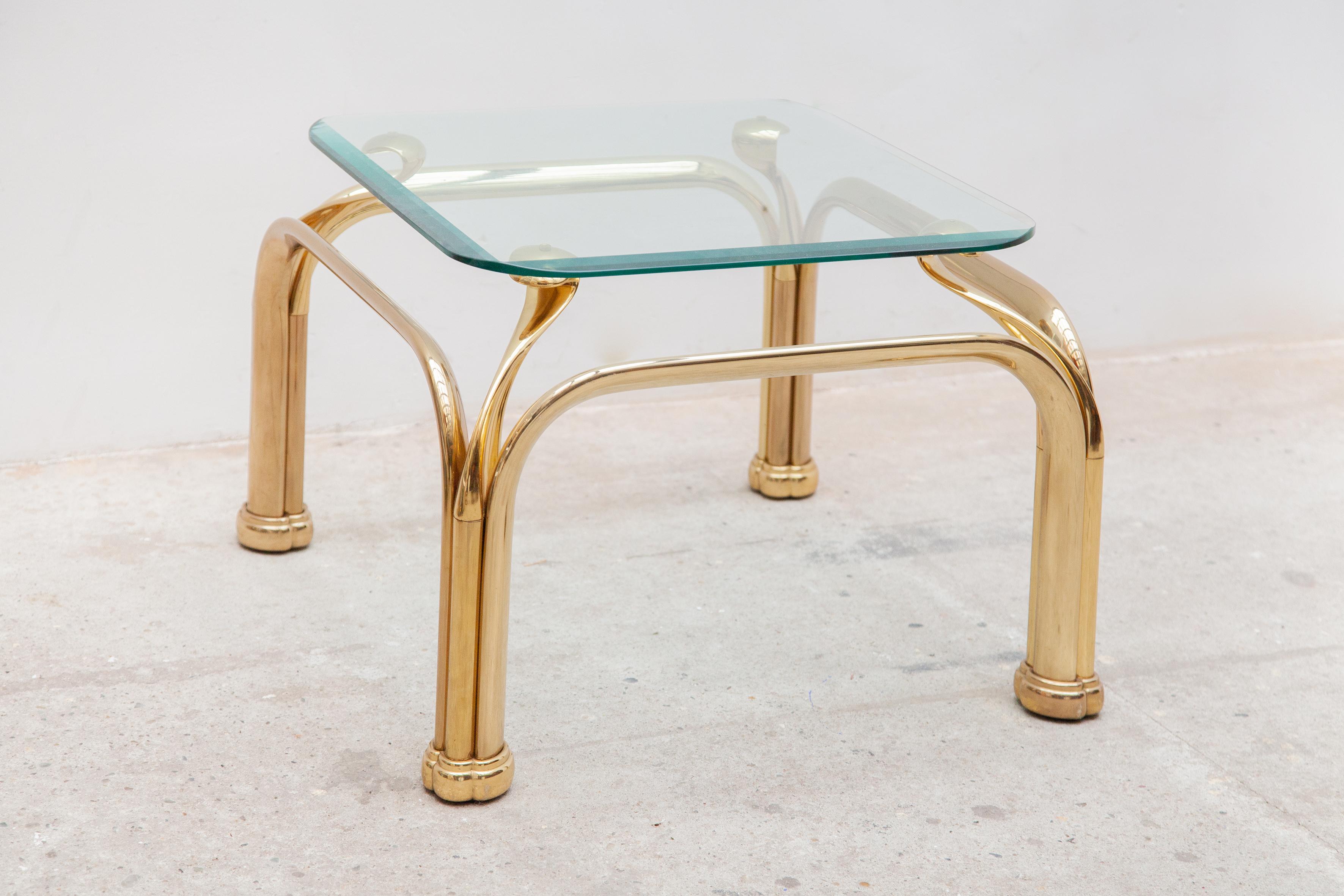 Set of Two Brass Side-Tables with Abstract Swan Neck In Good Condition For Sale In Antwerp, BE
