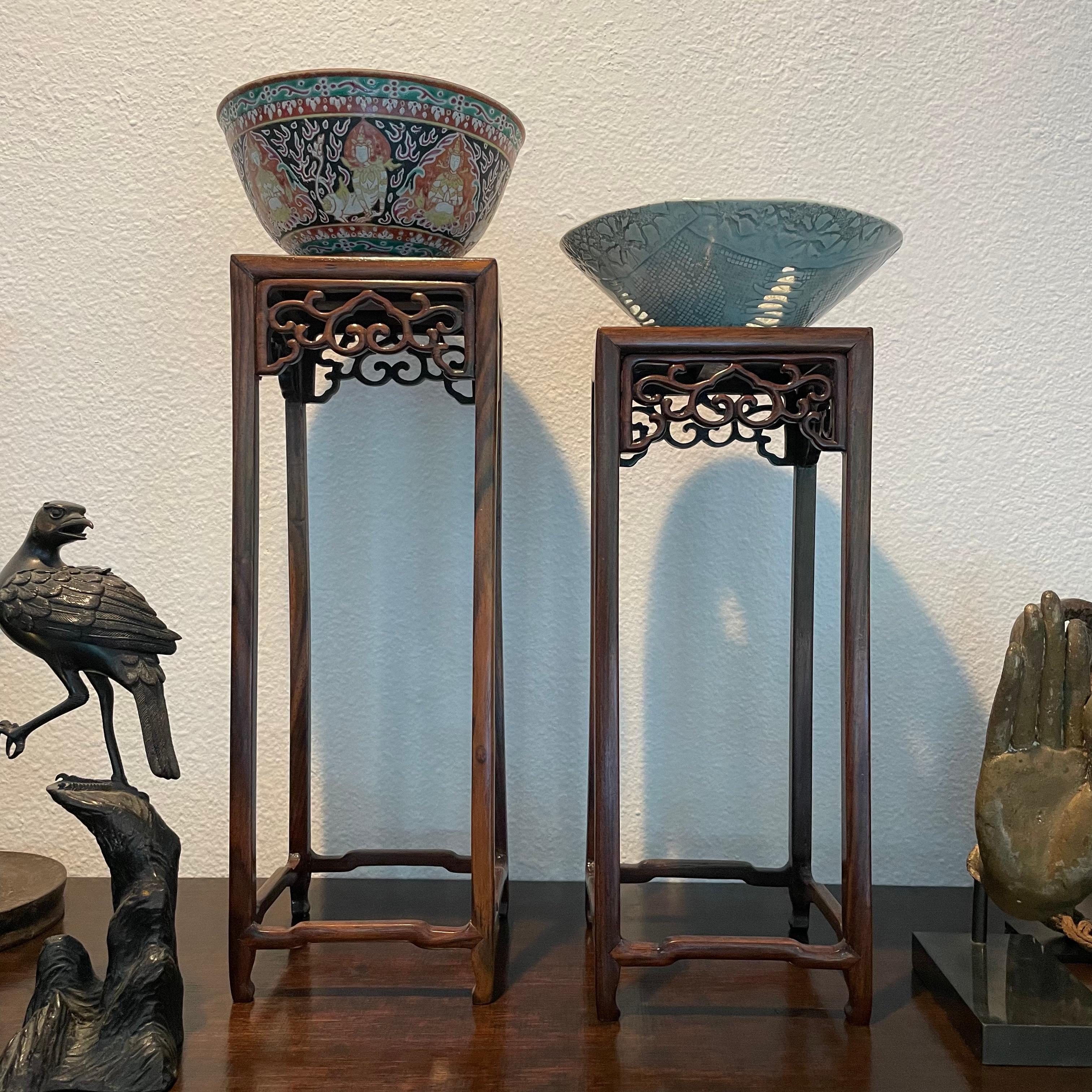 A Set of Two Chinese Rosewood and Burlwood Curio Display Stands For Sale 4
