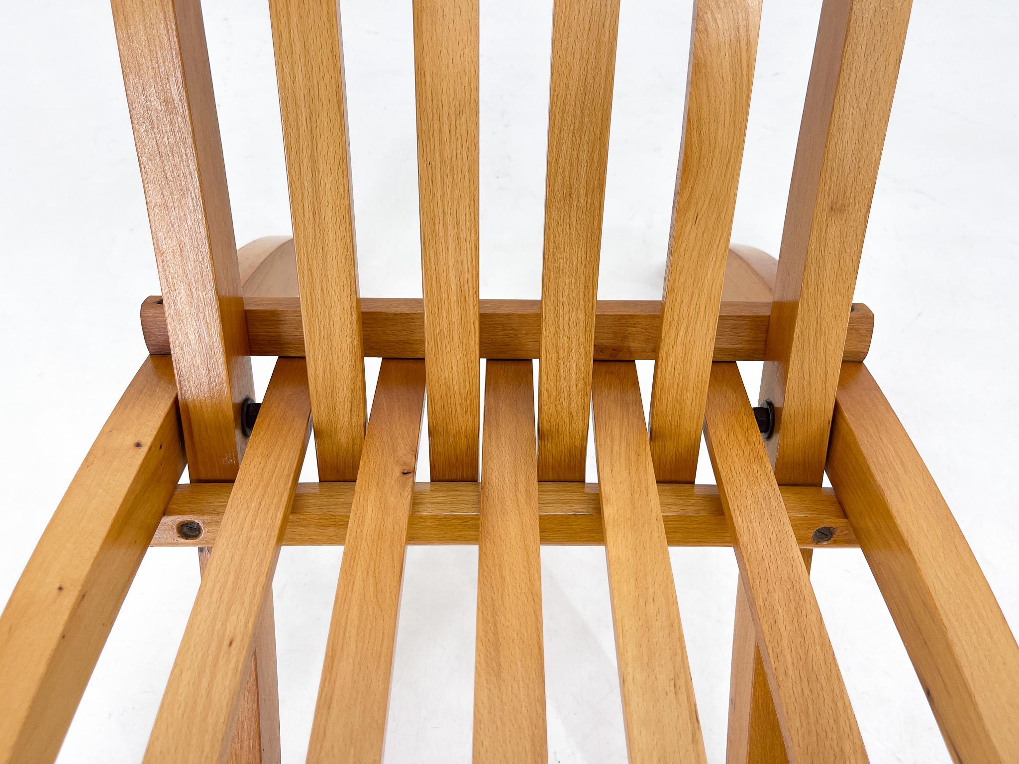 A set of two folding chairs made of beech wood designed by arch. Otto Rothmayer In Good Condition For Sale In Praha, CZ