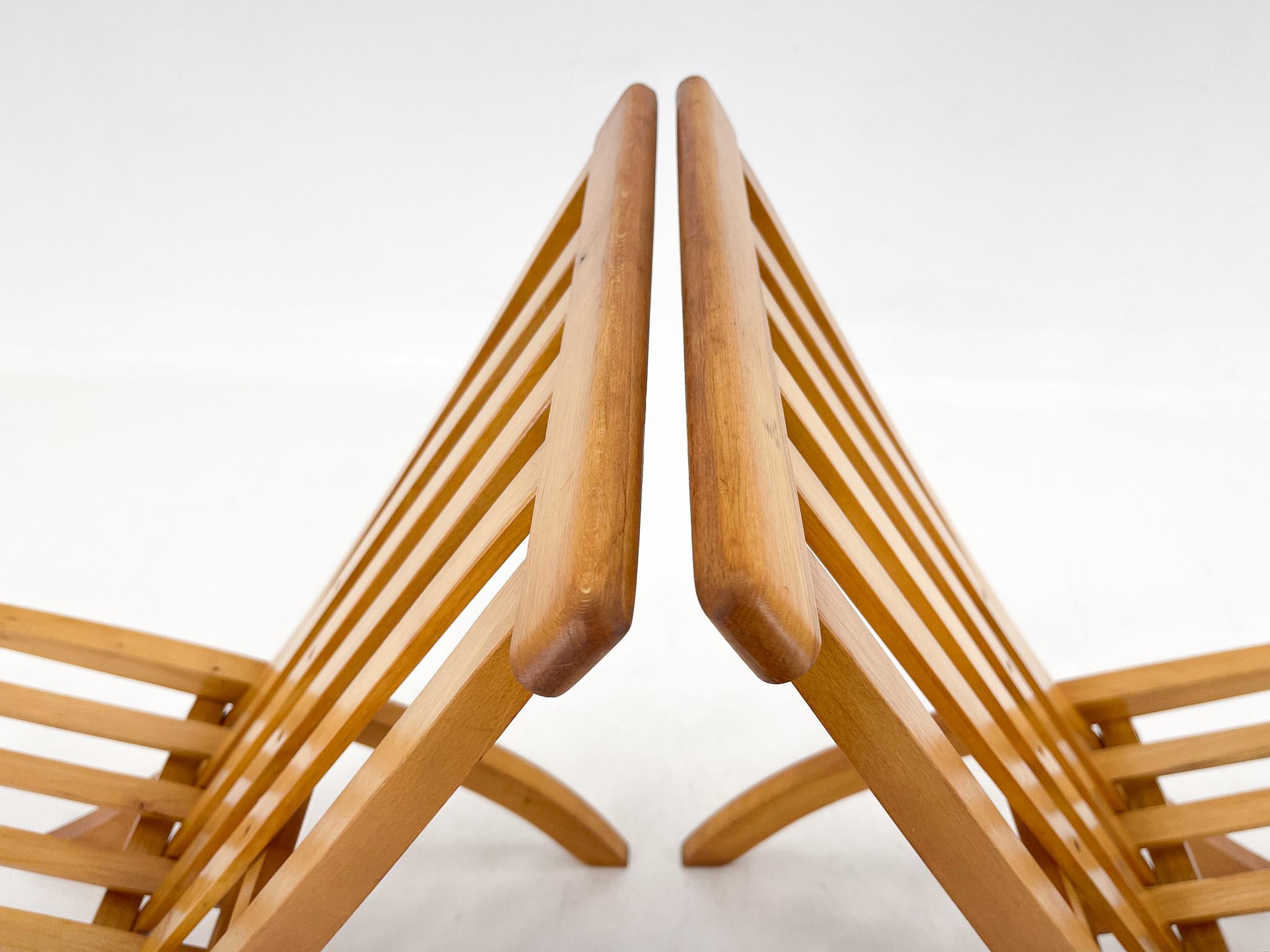 20th Century A set of two folding chairs made of beech wood designed by arch. Otto Rothmayer For Sale