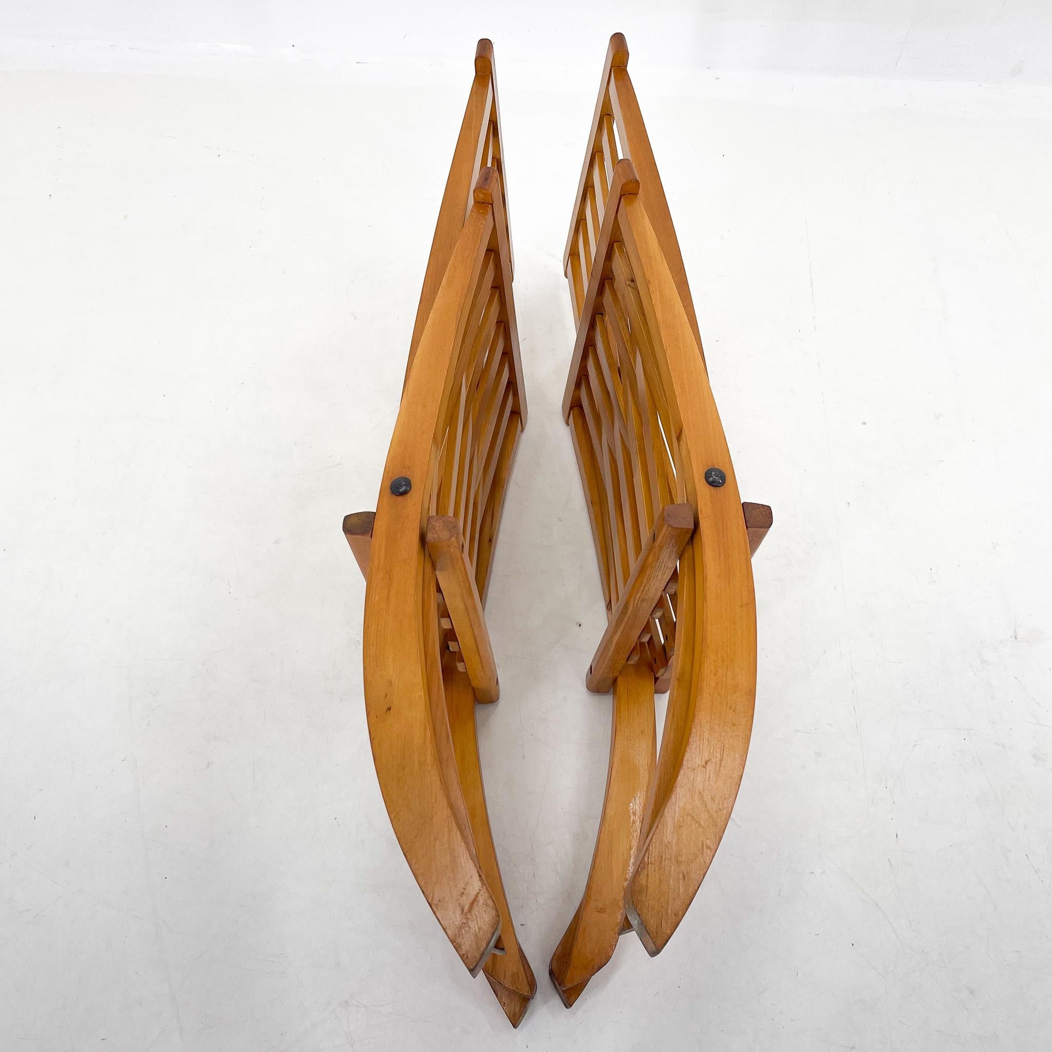 A set of two folding chairs made of beech wood designed by arch. Otto Rothmayer For Sale 2