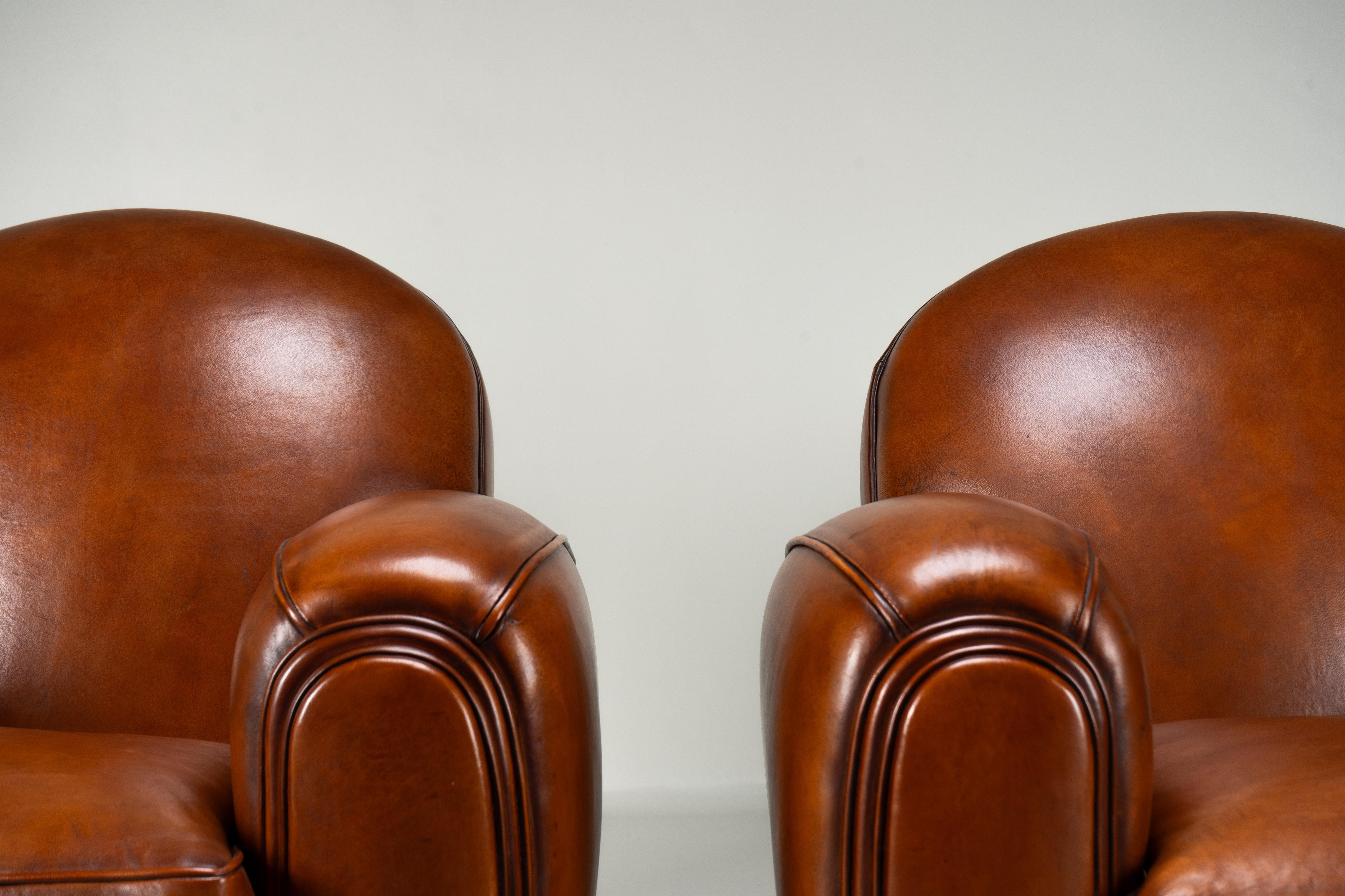 A Set of Two Pairs of Demi Lune Sheepskin Chairs For Sale 9