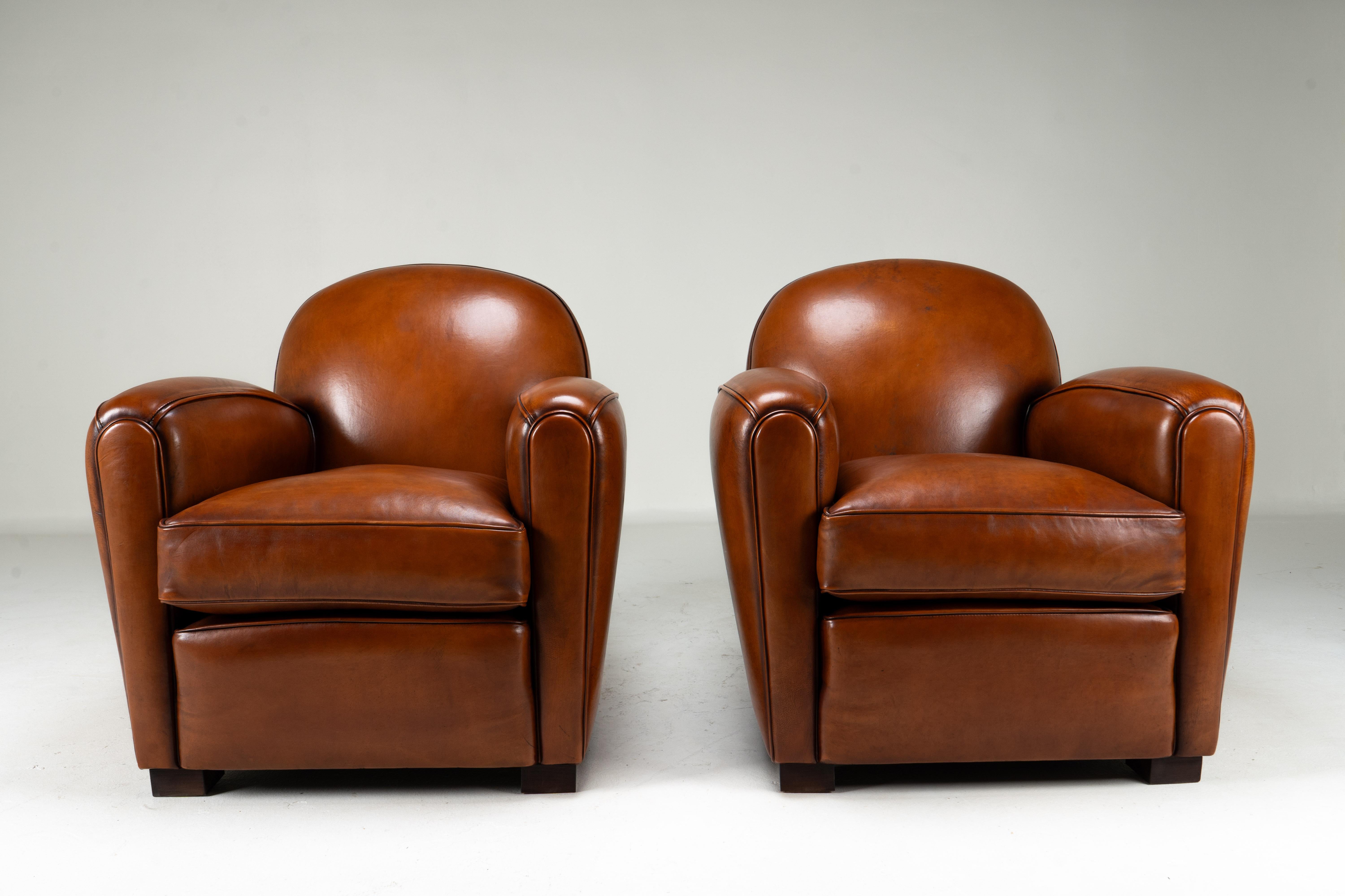 A Set of Two Pairs of Demi Lune Sheepskin Chairs For Sale 1
