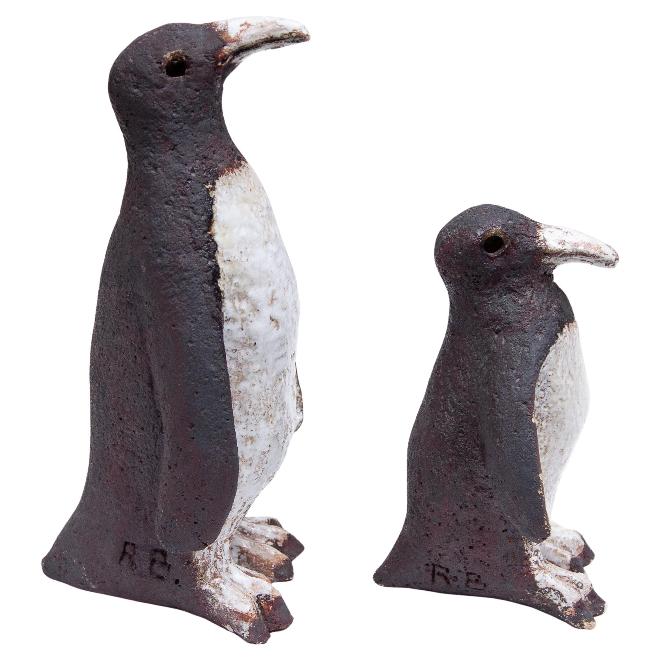 Conjunto de dos esculturas de pingüinos firmadas, años 60