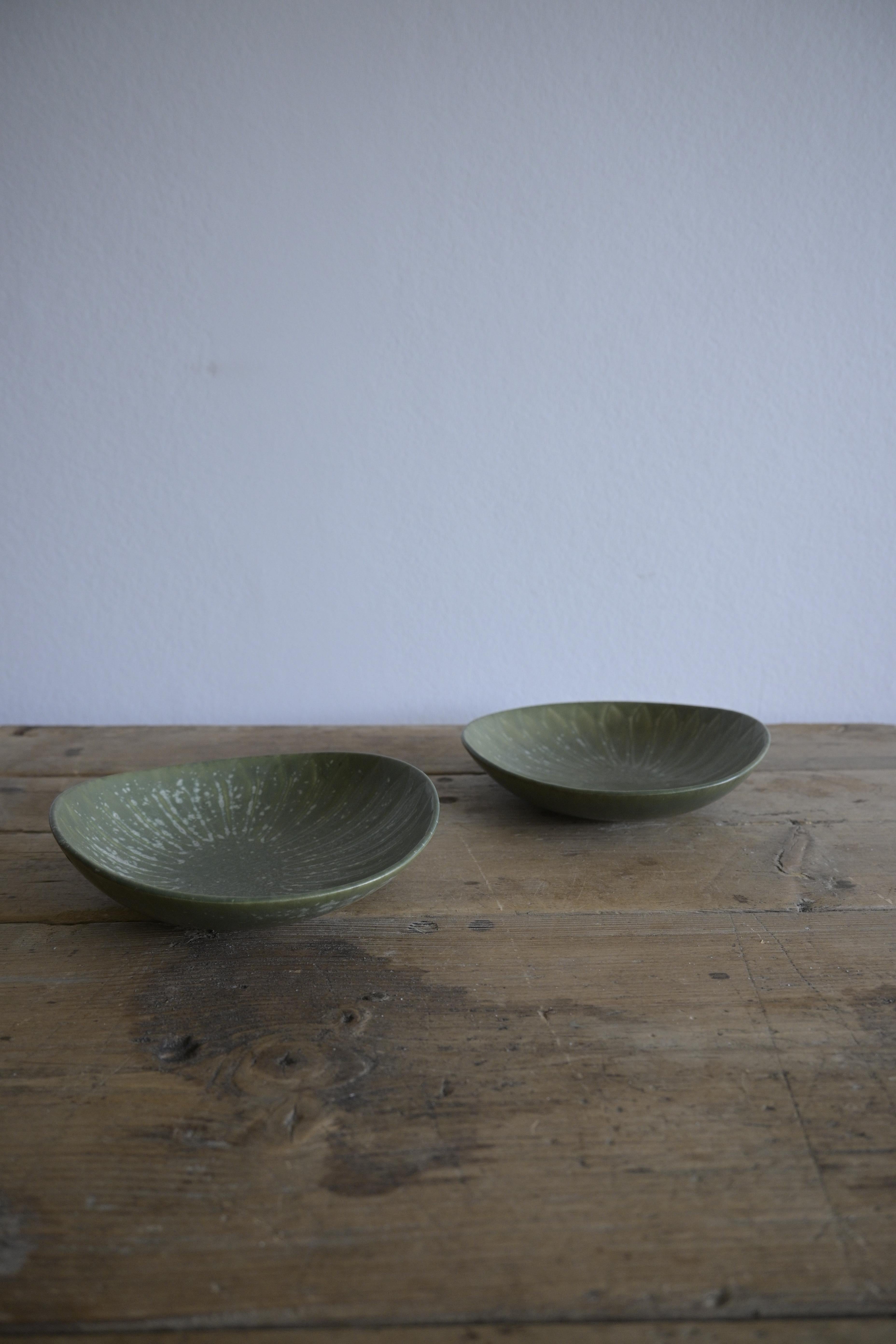 Ceramica Set di due piatti di Carl-Harry Stålhane, Rörstrand 1950 ca. in vendita