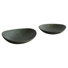 A set of two Plates by Carl-Harry Stålhane, Rörstrand ca 1950