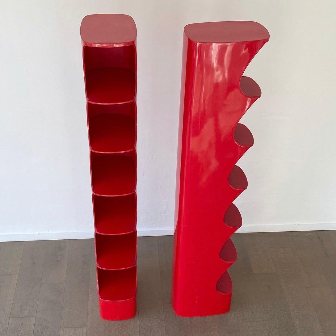 Beautiful, stylish and rare set of bookcases by Valerie Dubrocinskis for Rodier, France, 1970s.

Very good condition without any cracks to the fiberglass cabinet. 
Use them for either books, clothes or displaying accessories. 

Size: 208cm
