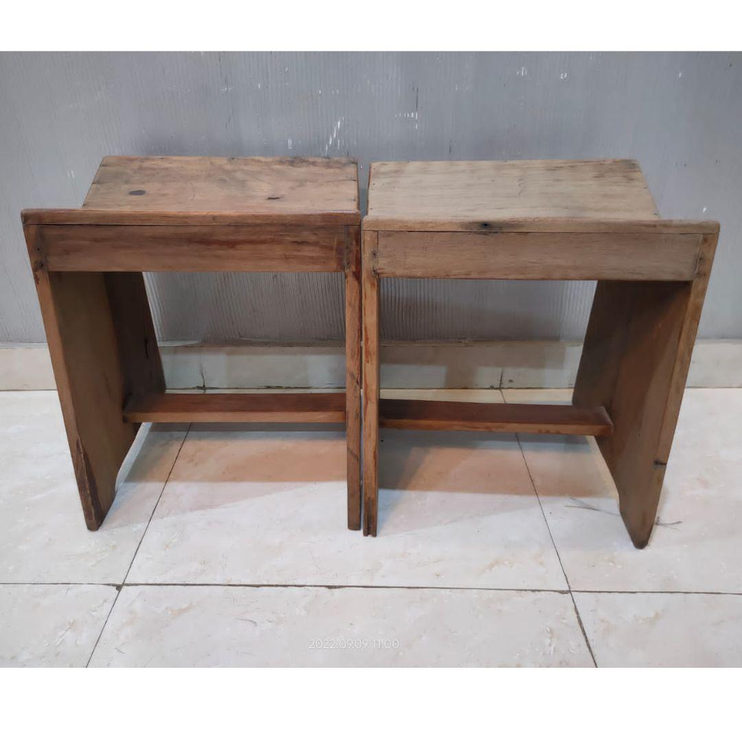 Ensemble de deux tabourets de couture PJ-SI-68-A par Pierre Jeanneret, fabriqué en Inde, années 1950 en vente 3