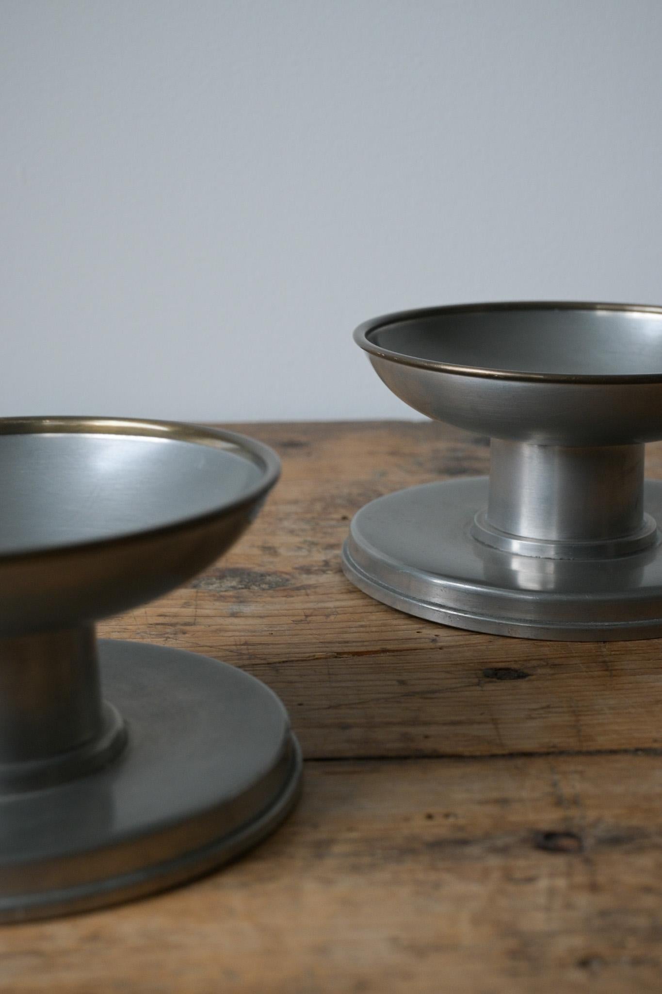 A set of two Swedish Tenn Candlestick Holders by GAB ca 1930-40 In Good Condition For Sale In Farsta, SE