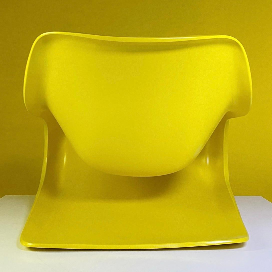 Fibre de verre Ensemble de deux chaises Targa jaunes par Klaus Uredat pour la collection Horn, Allemagne en vente