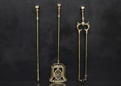 Juego de herramientas victorianas de latón para el fuego