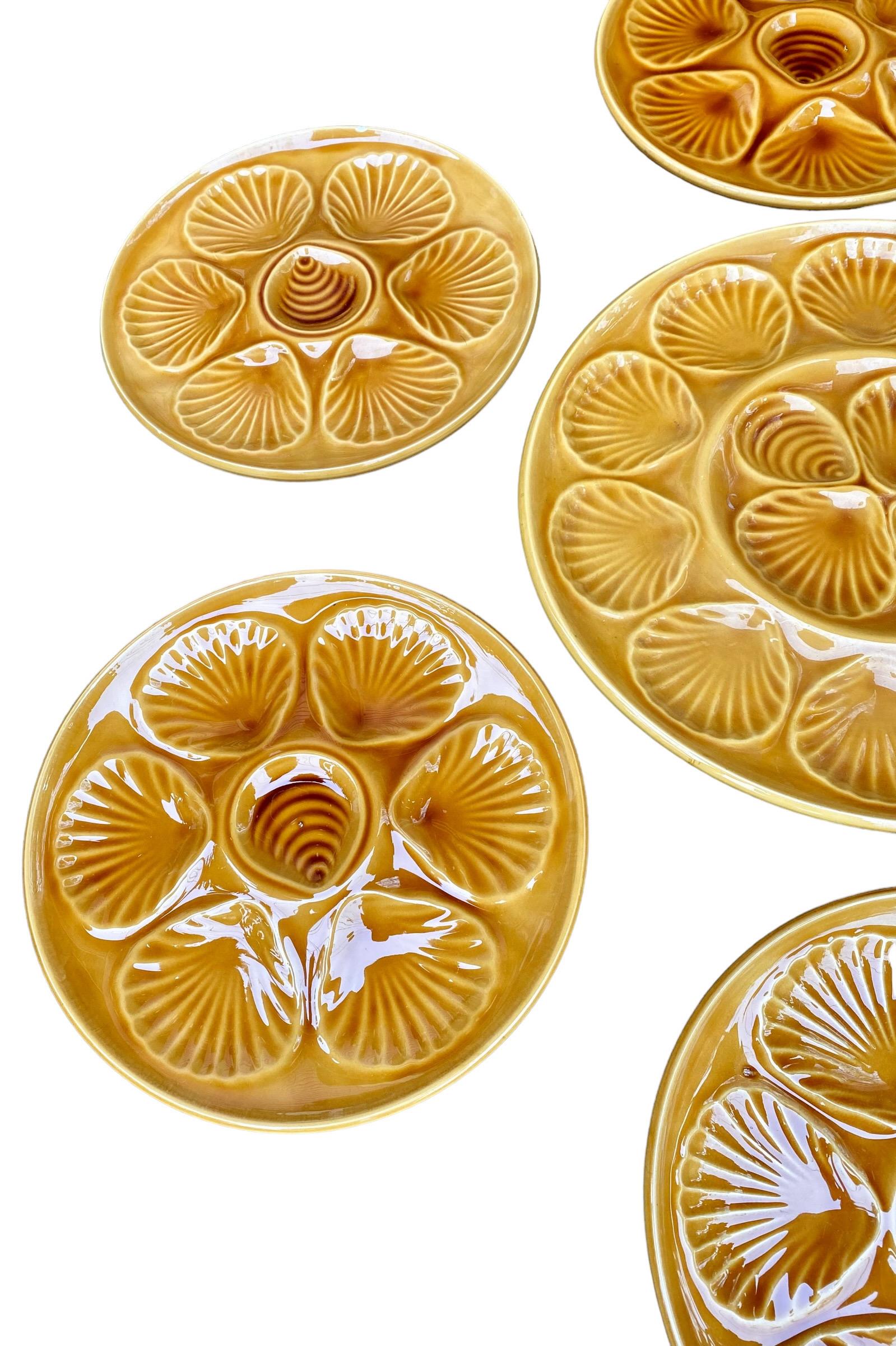 Mid-Century Modern Set of Vintage French Majolica Oyster Plates and Master Platter For Sale