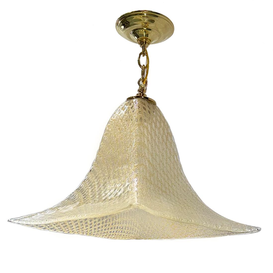 Un set di lampade in vetro vintage, vendute singolarmente In condizioni buone in vendita a New York, NY