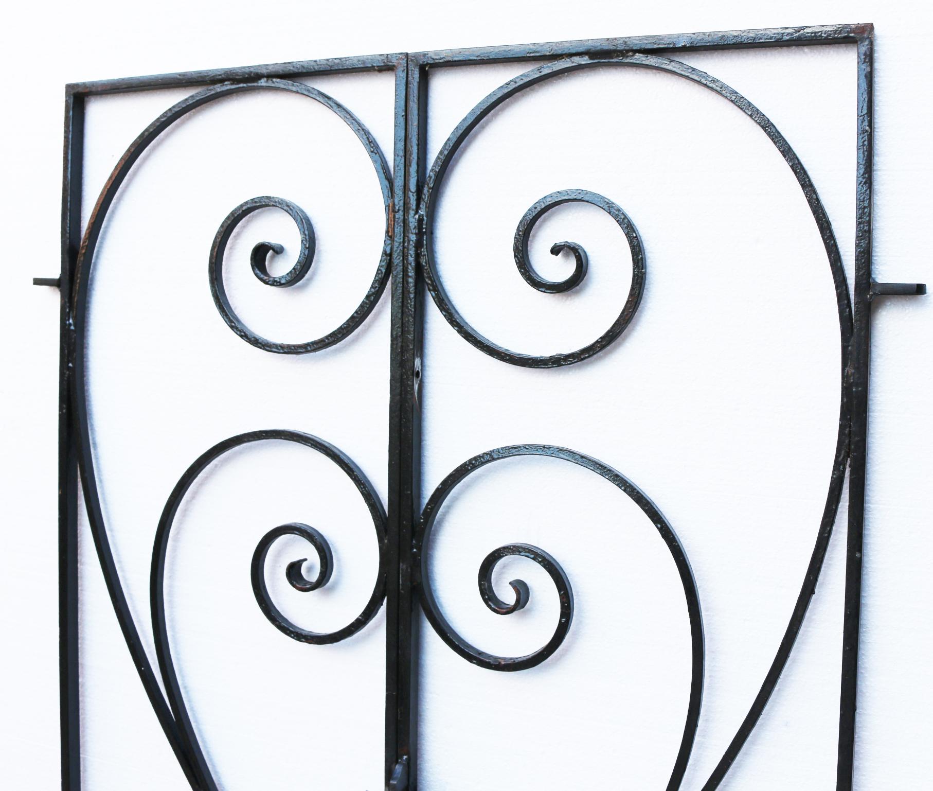 metal pedestrian gate