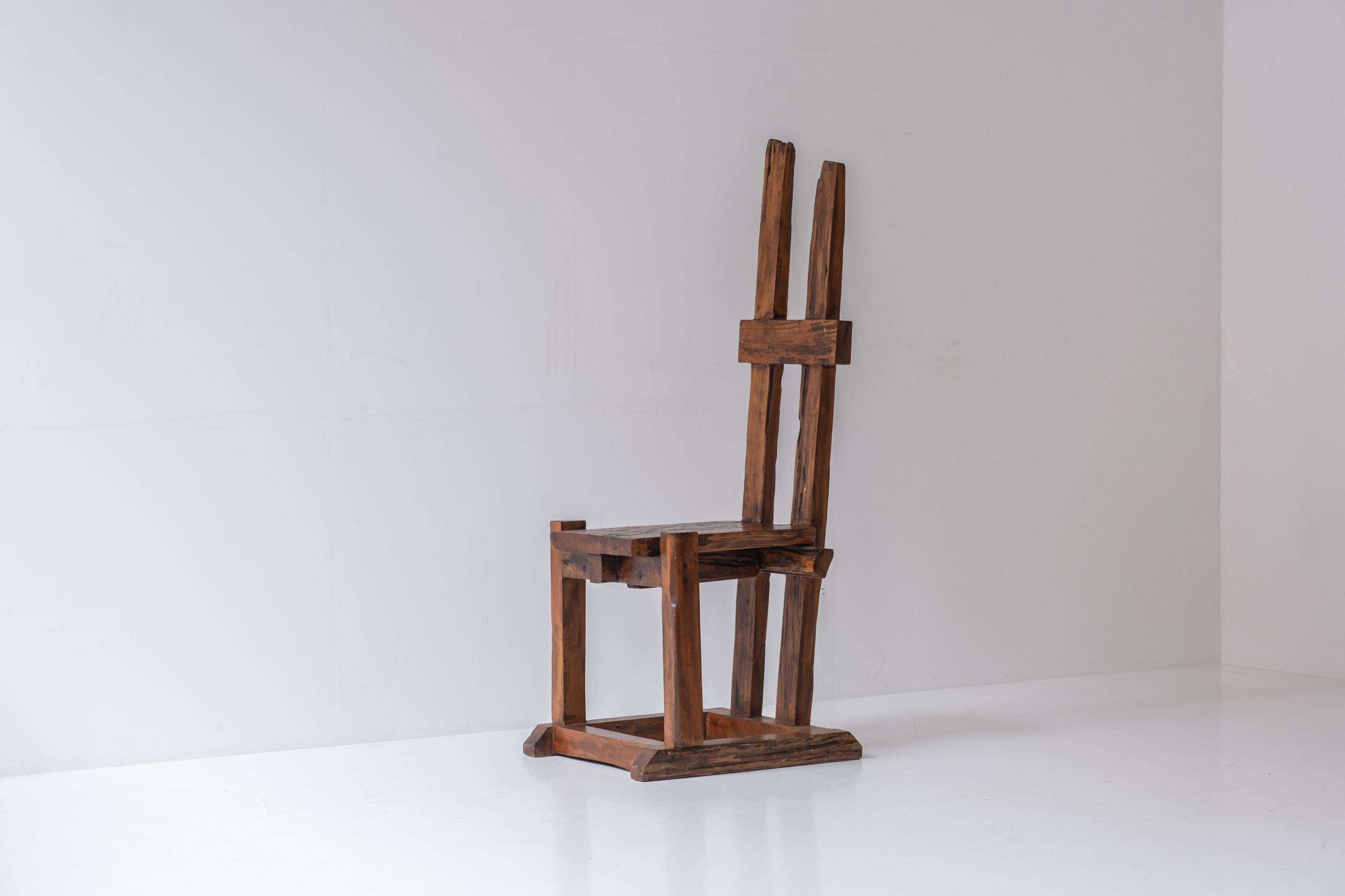 Ein Satz primitiver Stühle mit hoher Rückenlehne, entworfen und hergestellt in den 1950er Jahren im Zustand „Gut“ im Angebot in Antwerp, BE