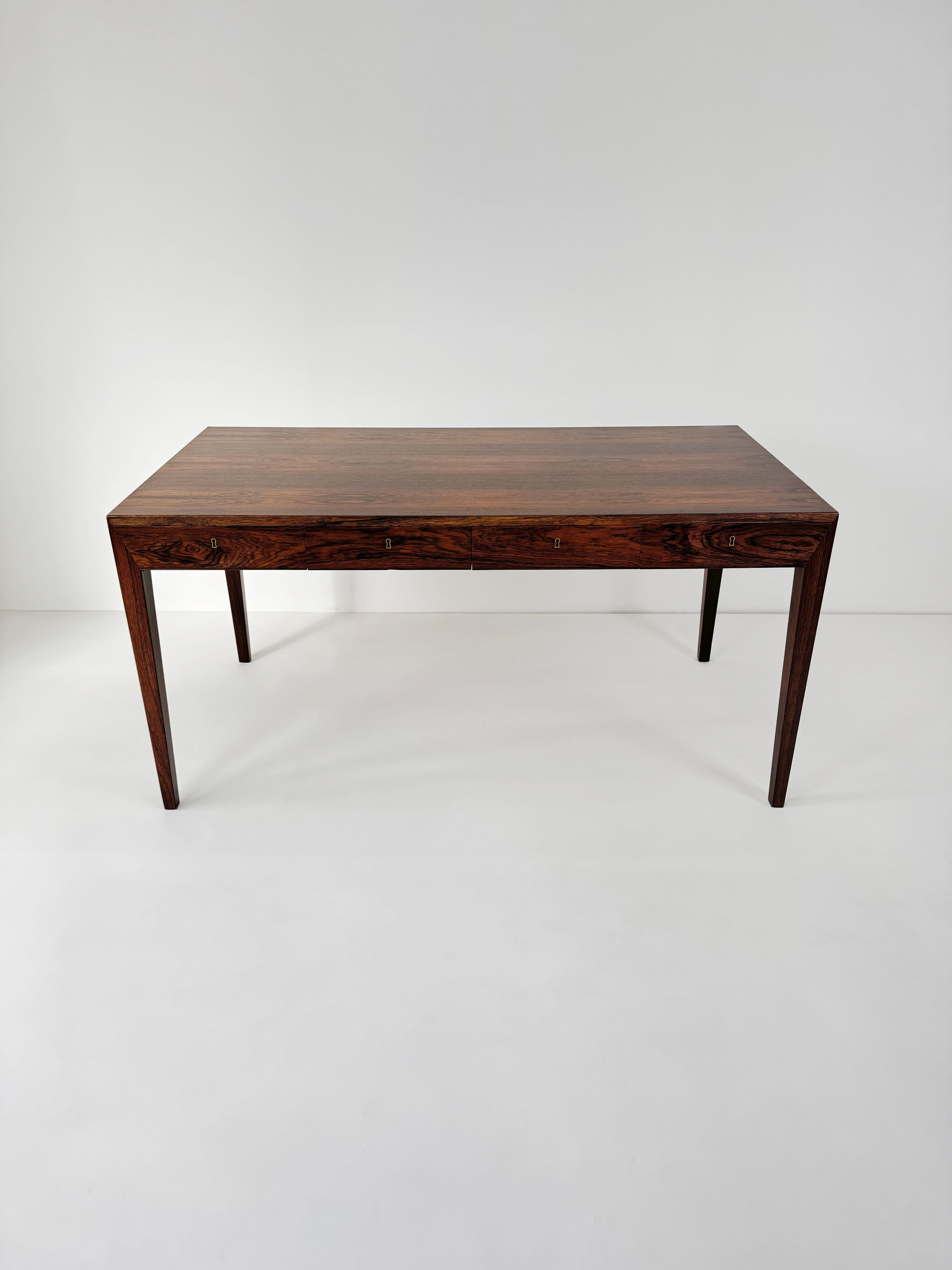 Bureau en bois de rose de Severin Hansen, pour Haslev Mobelsnedkeri Danemark, années 1950 5