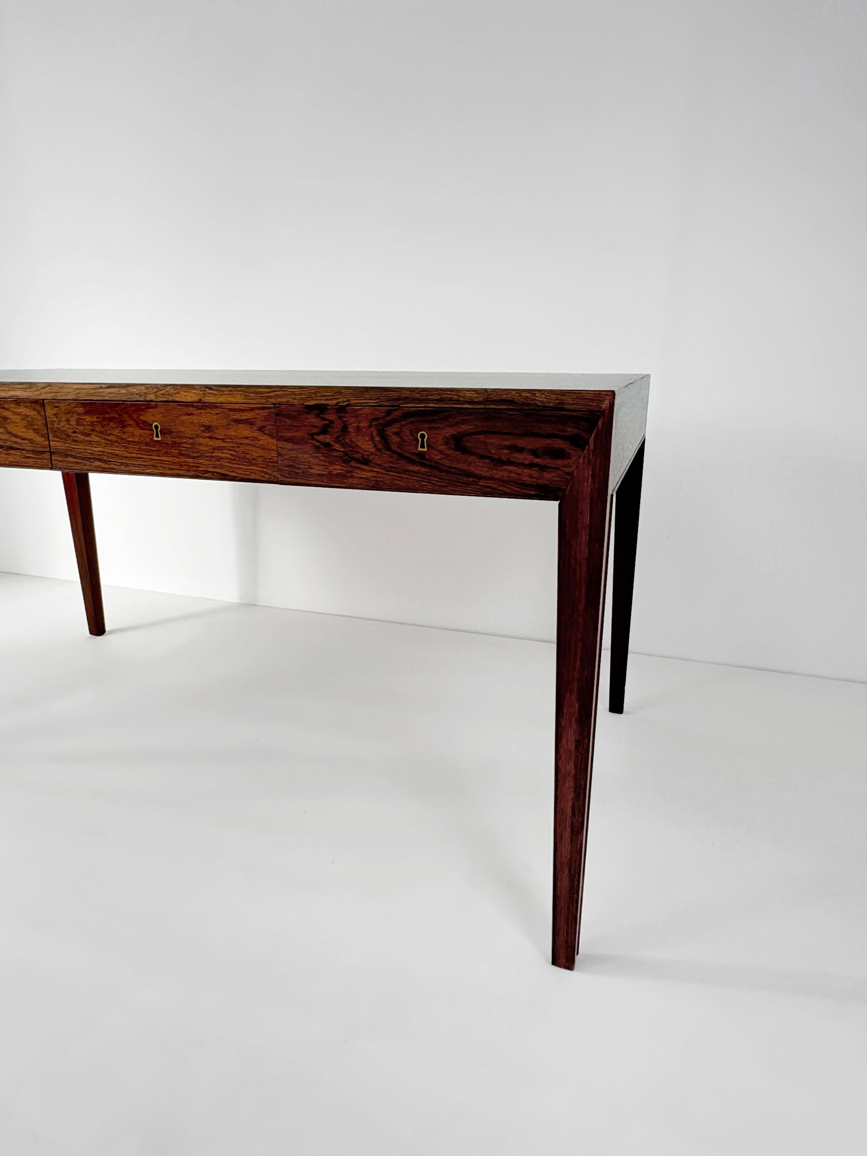 Mid-Century Modern Bureau en bois de rose de Severin Hansen, pour Haslev Mobelsnedkeri Danemark, années 1950