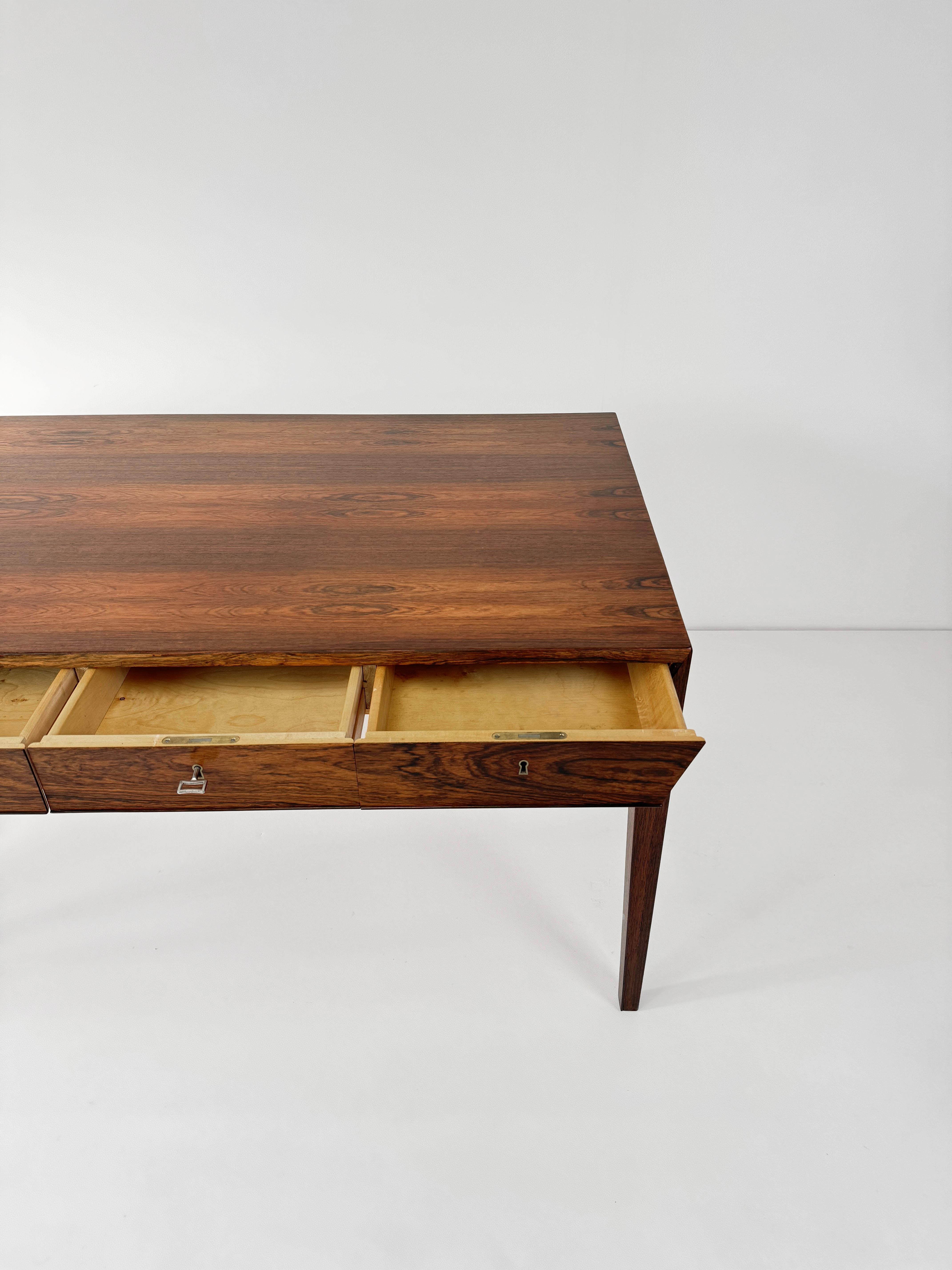 Menuiserie Bureau en bois de rose de Severin Hansen, pour Haslev Mobelsnedkeri Danemark, années 1950